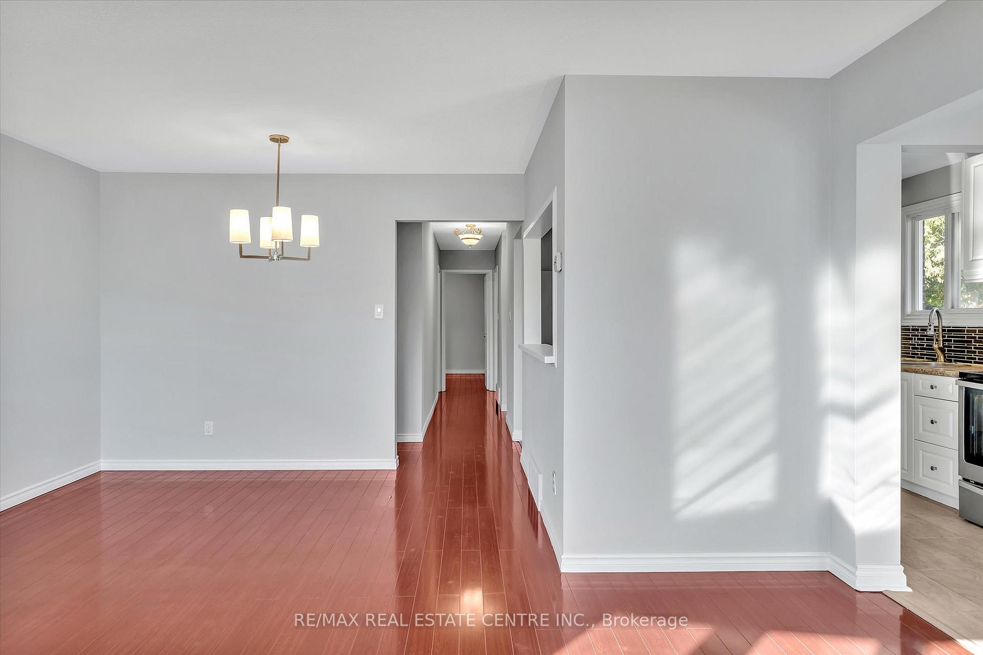 Photo 28 of 914 Ivy Court, Oshawa, Donevan — HOMEH