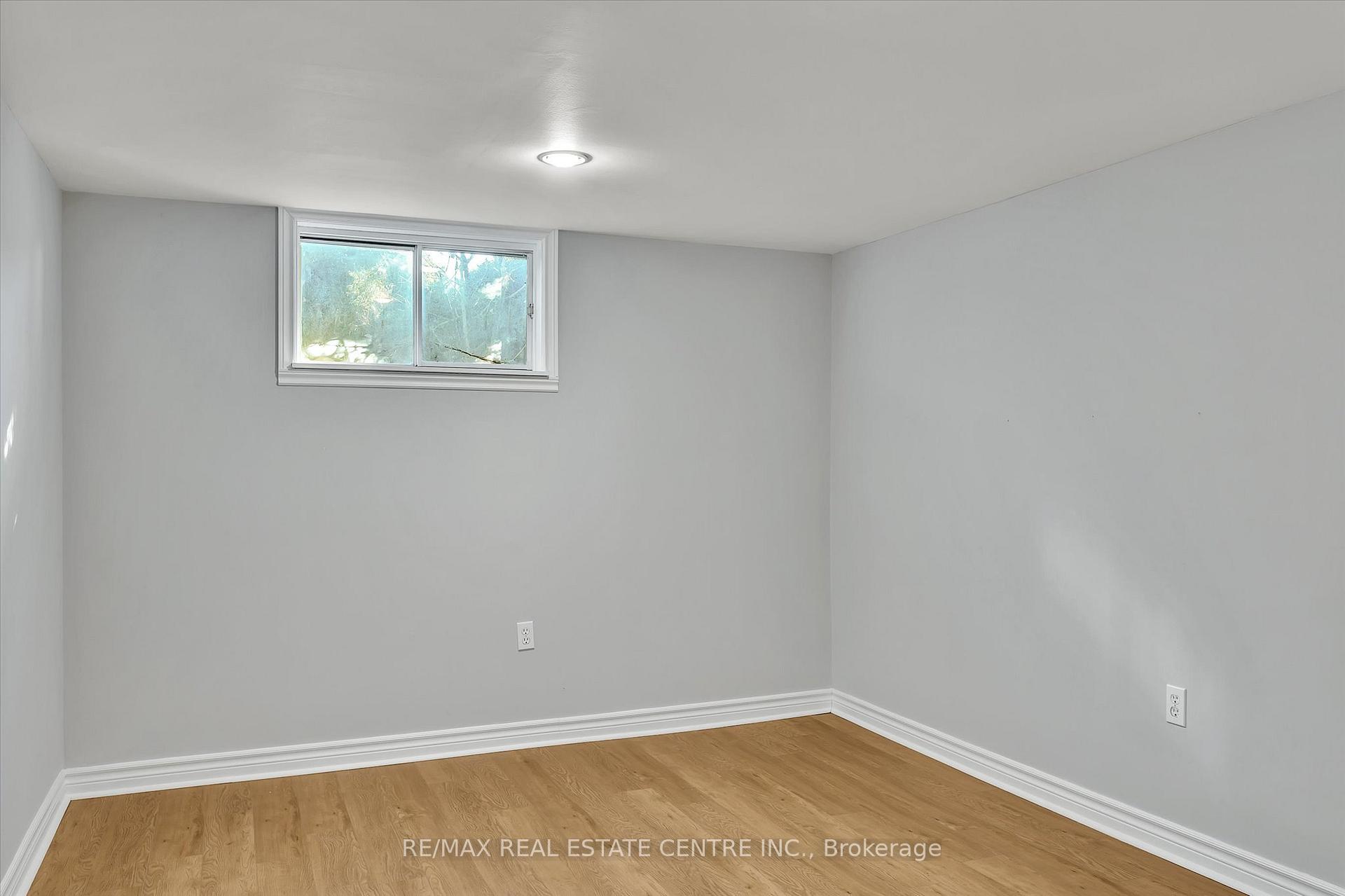 Photo 23 of 914 Ivy Court, Oshawa, Donevan — HOMEH