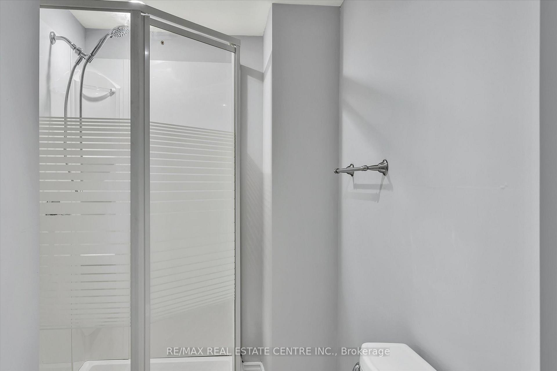 Photo 29 of 914 Ivy Court, Oshawa, Donevan — HOMEH