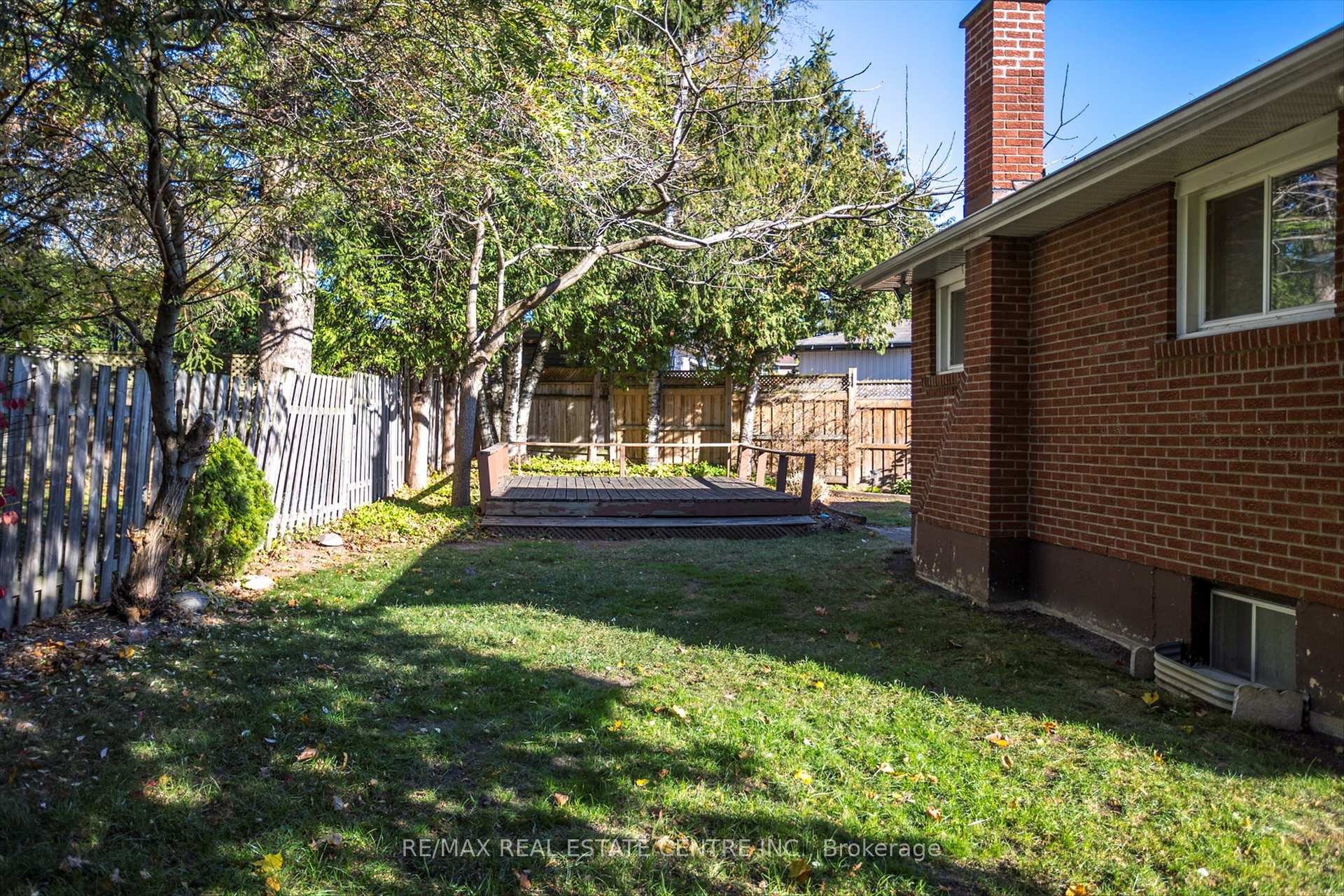 Photo 35 of 914 Ivy Court, Oshawa, Donevan — HOMEH