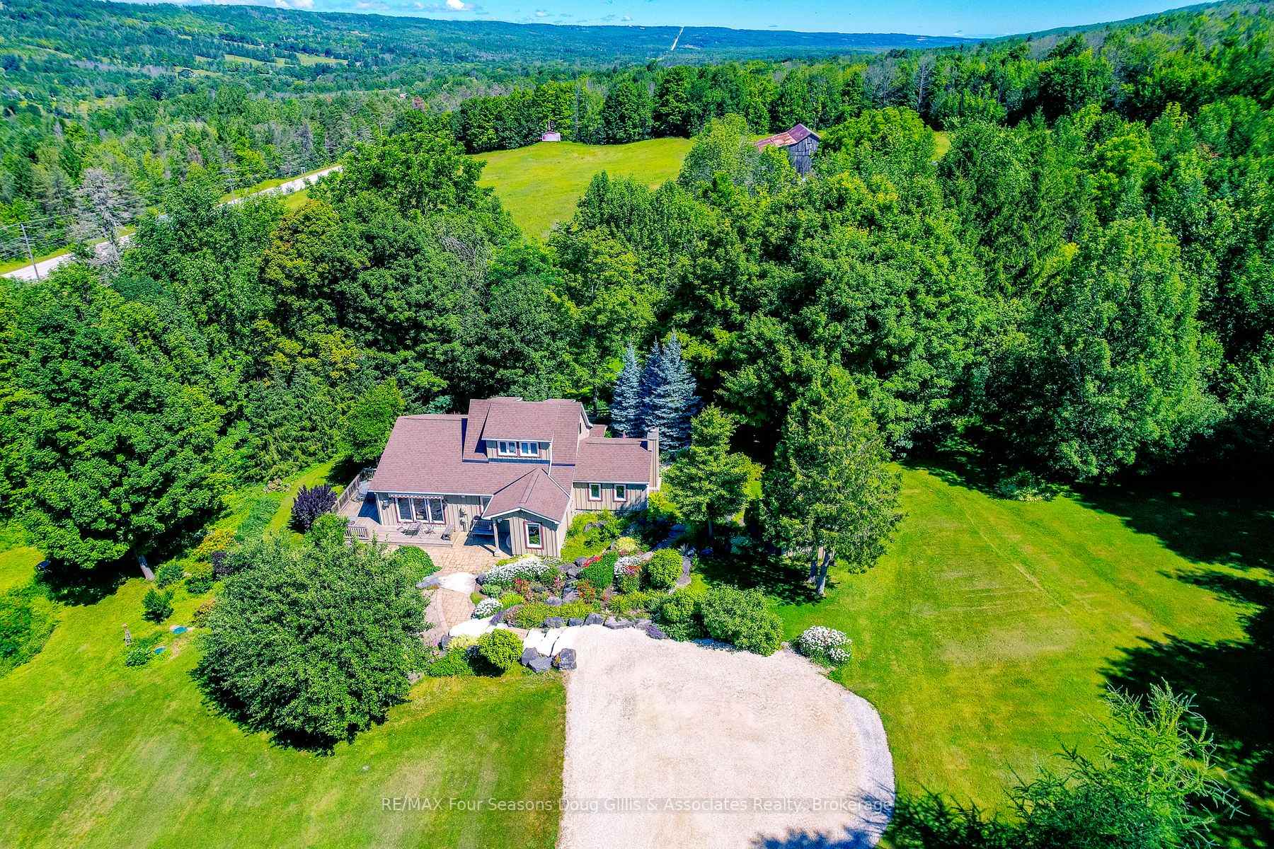 Photo 2 of 546287 4B Side Road, Grey Highlands — HOMEH