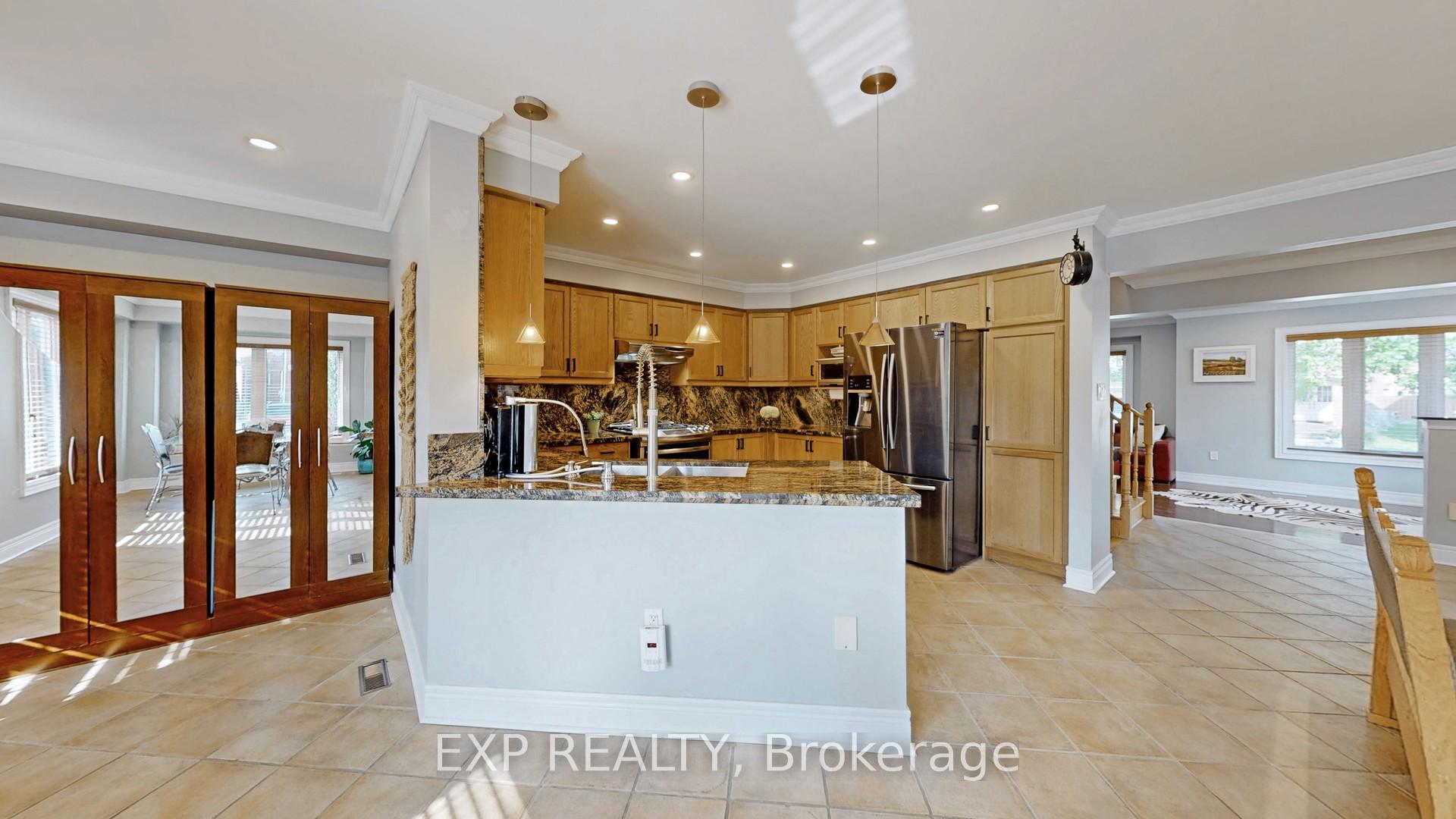 Photo 12 of 347 Via Carmine Avenue, Vaughan, Sonoma Heights — HOMEH