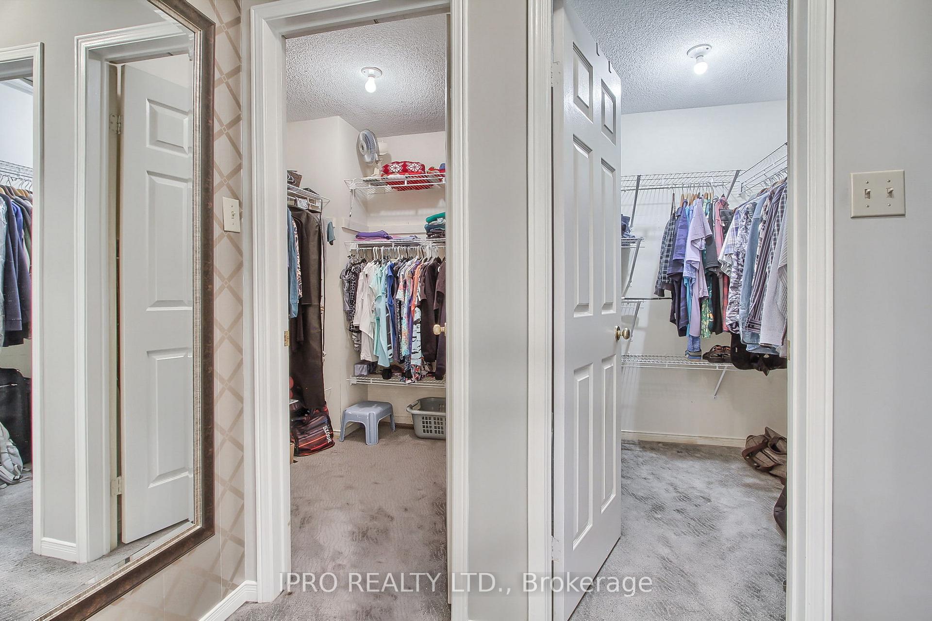 Photo 17 of 10 Delayne Drive, Aurora, Aurora Heights — HOMEH