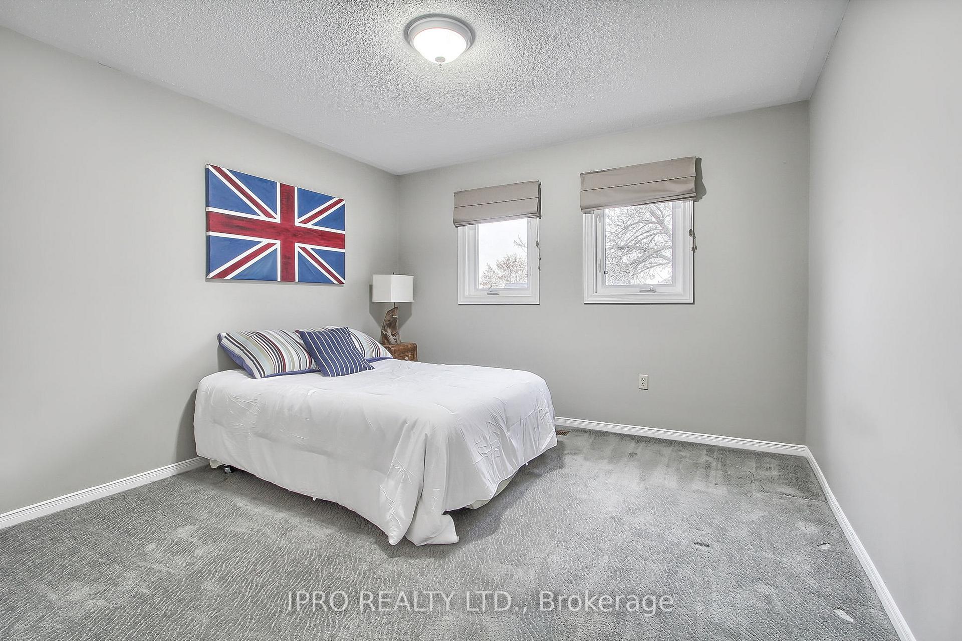 Photo 10 of 10 Delayne Drive, Aurora, Aurora Heights — HOMEH