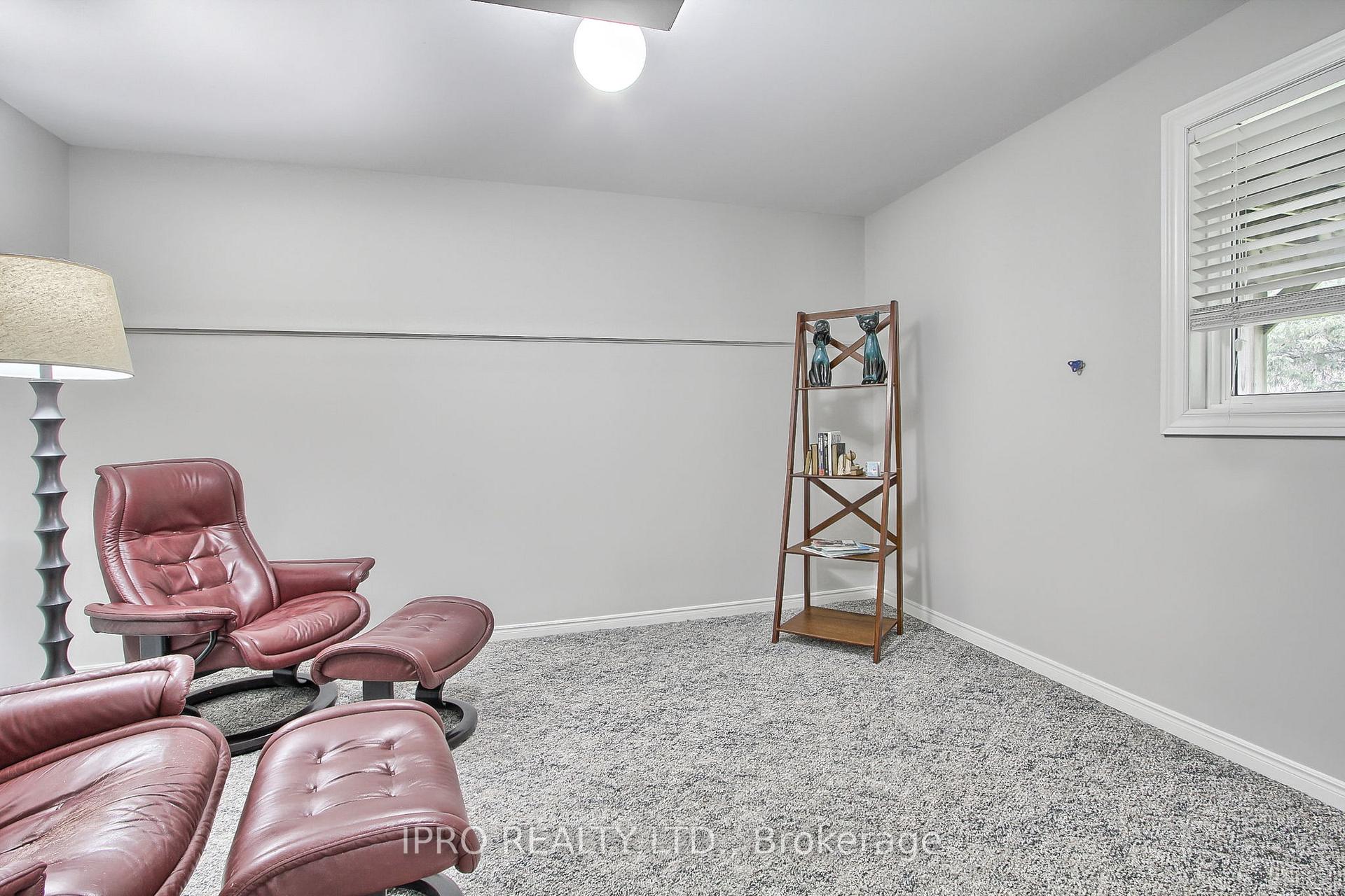 Photo 30 of 10 Delayne Drive, Aurora, Aurora Heights — HOMEH