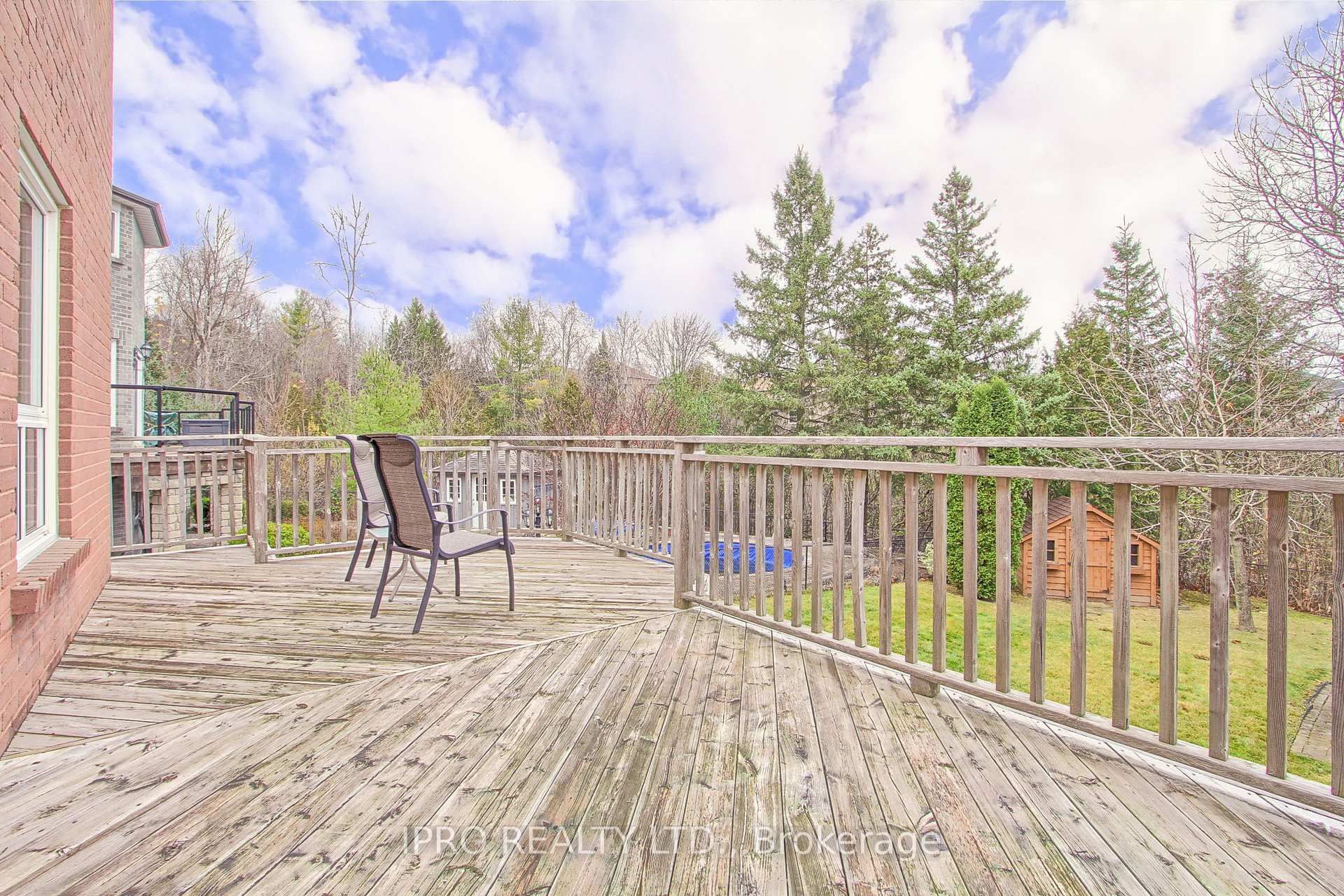 Photo 33 of 10 Delayne Drive, Aurora, Aurora Heights — HOMEH