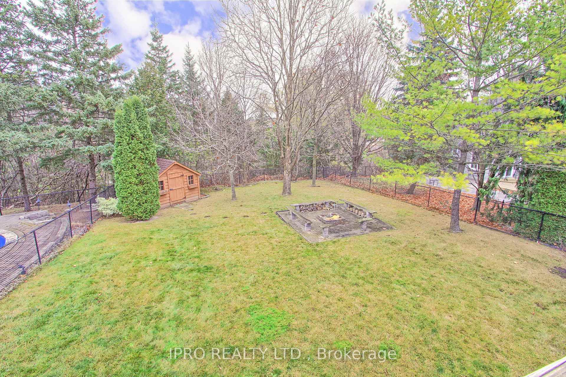 Photo 35 of 10 Delayne Drive, Aurora, Aurora Heights — HOMEH