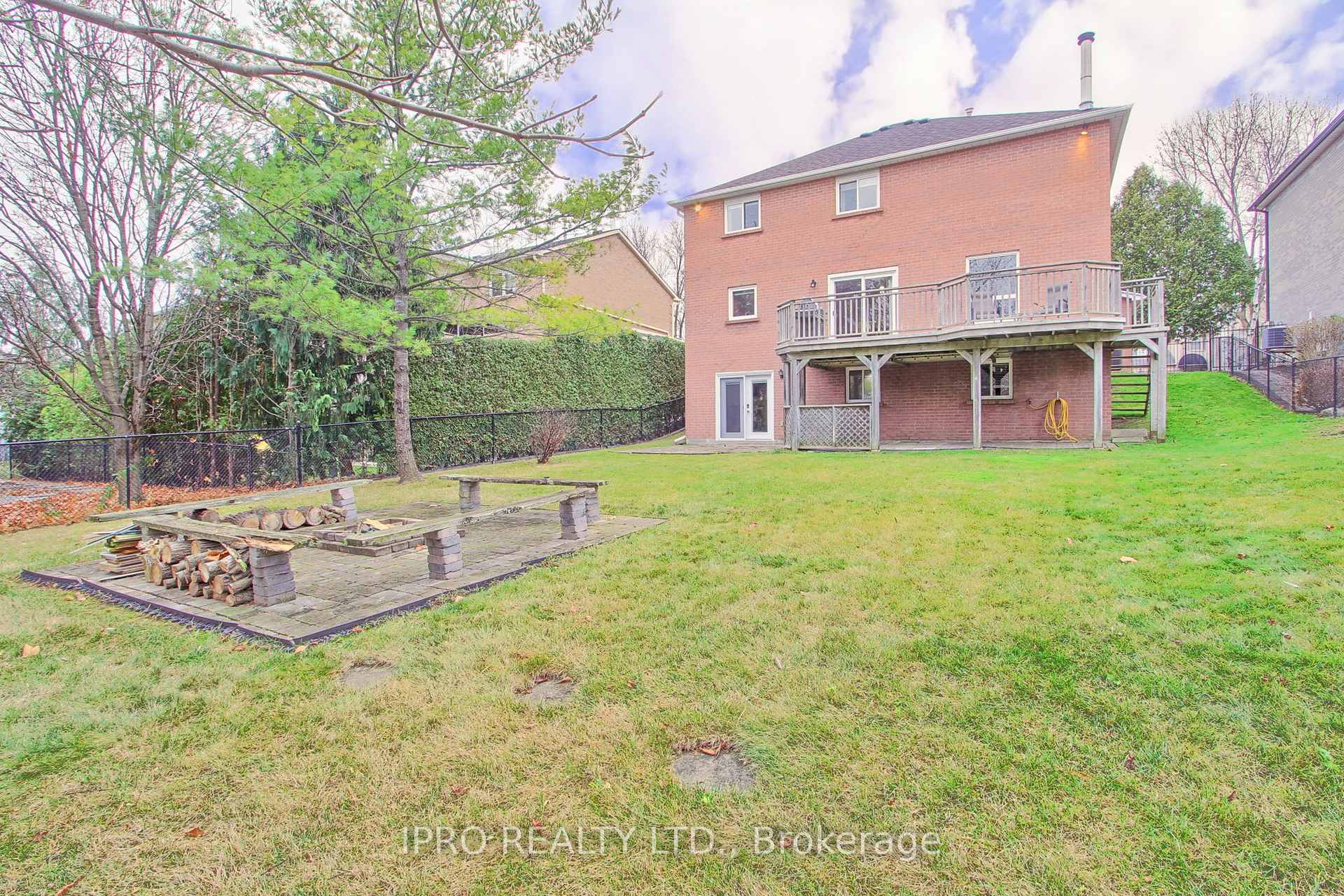 Photo 27 of 10 Delayne Drive, Aurora, Aurora Heights — HOMEH