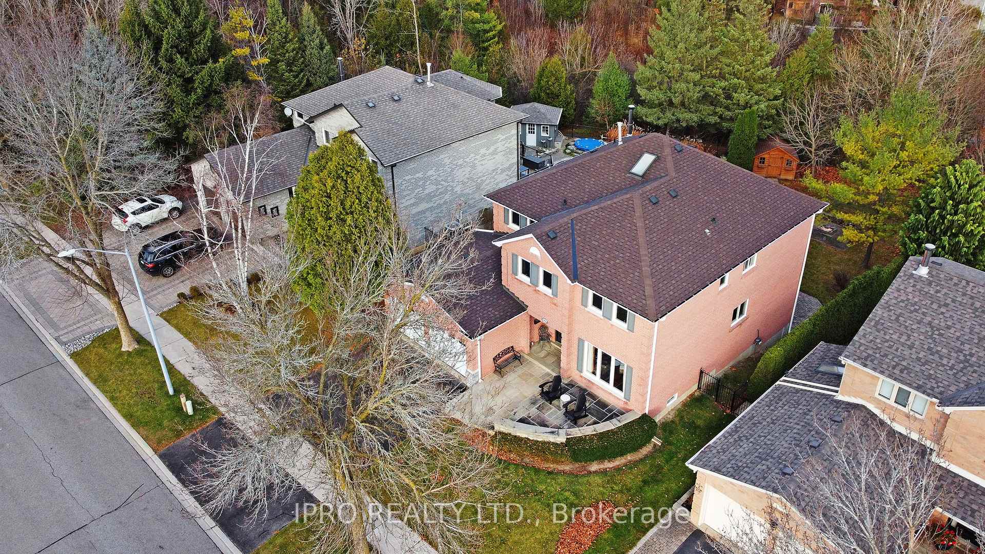 Photo 29 of 10 Delayne Drive, Aurora, Aurora Heights — HOMEH