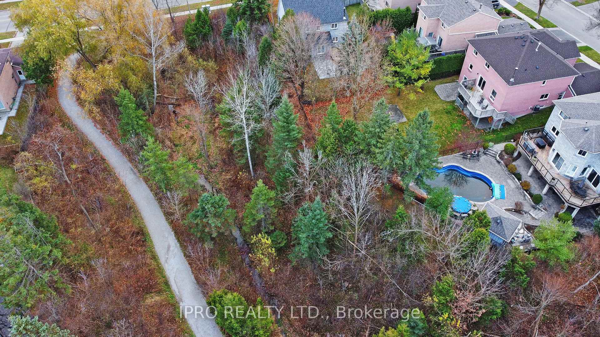 Photo 40 of 10 Delayne Drive, Aurora, Aurora Heights — HOMEH