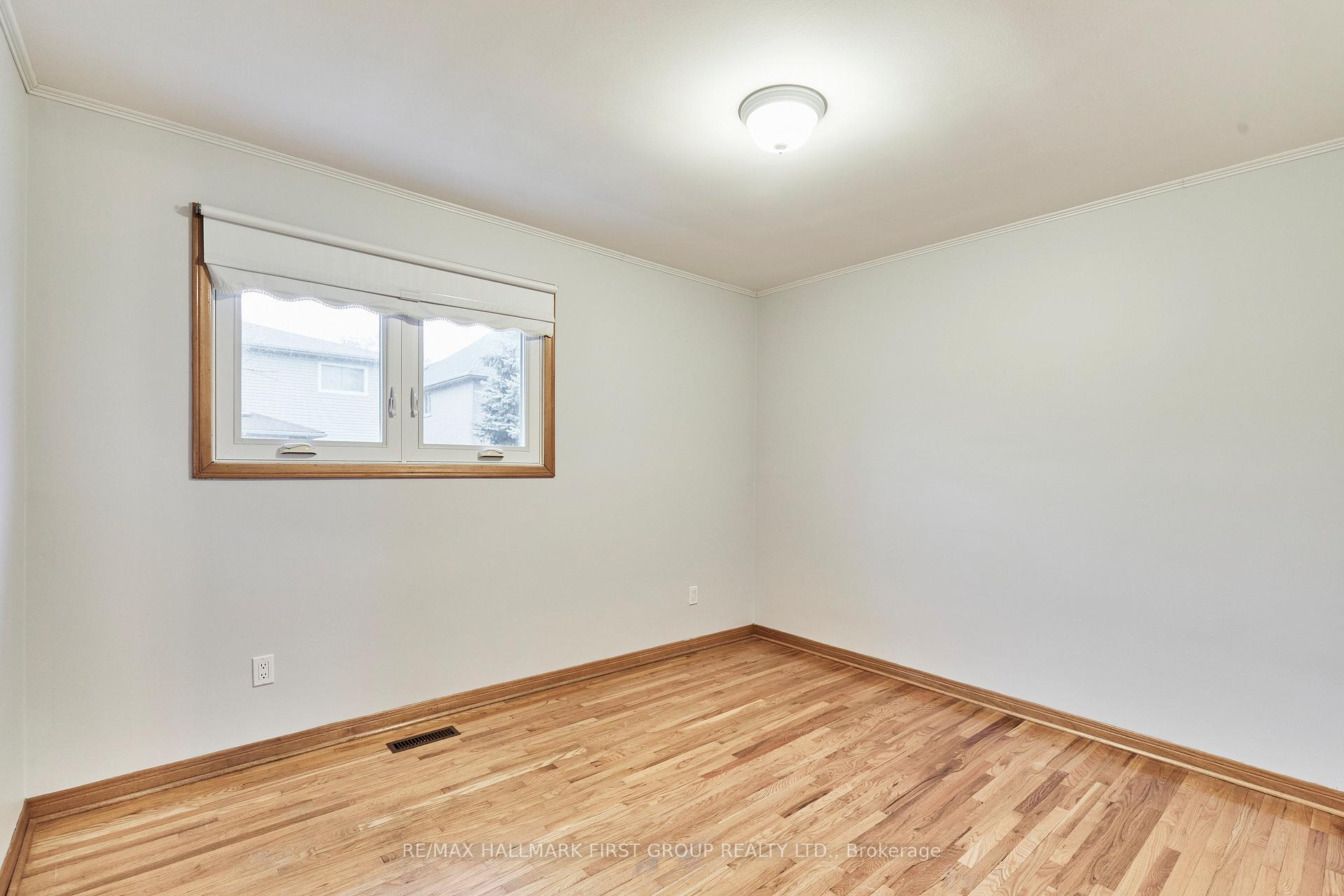 Photo 21 of 542 McLeod Crescent, Pickering, Rosebank — HOMEH
