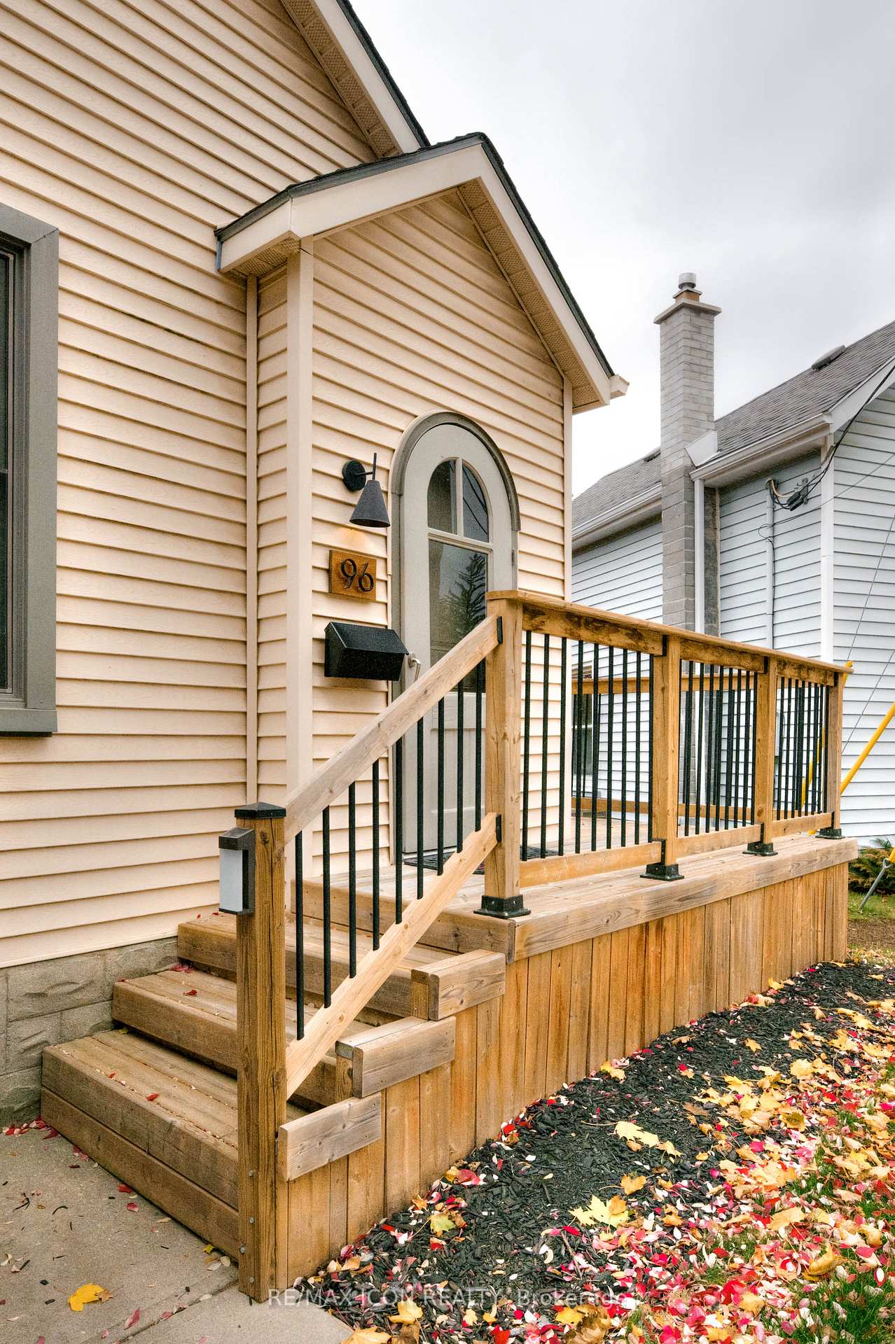 Photo 4 of 96 Spruce Street, Cambridge — HOMEH