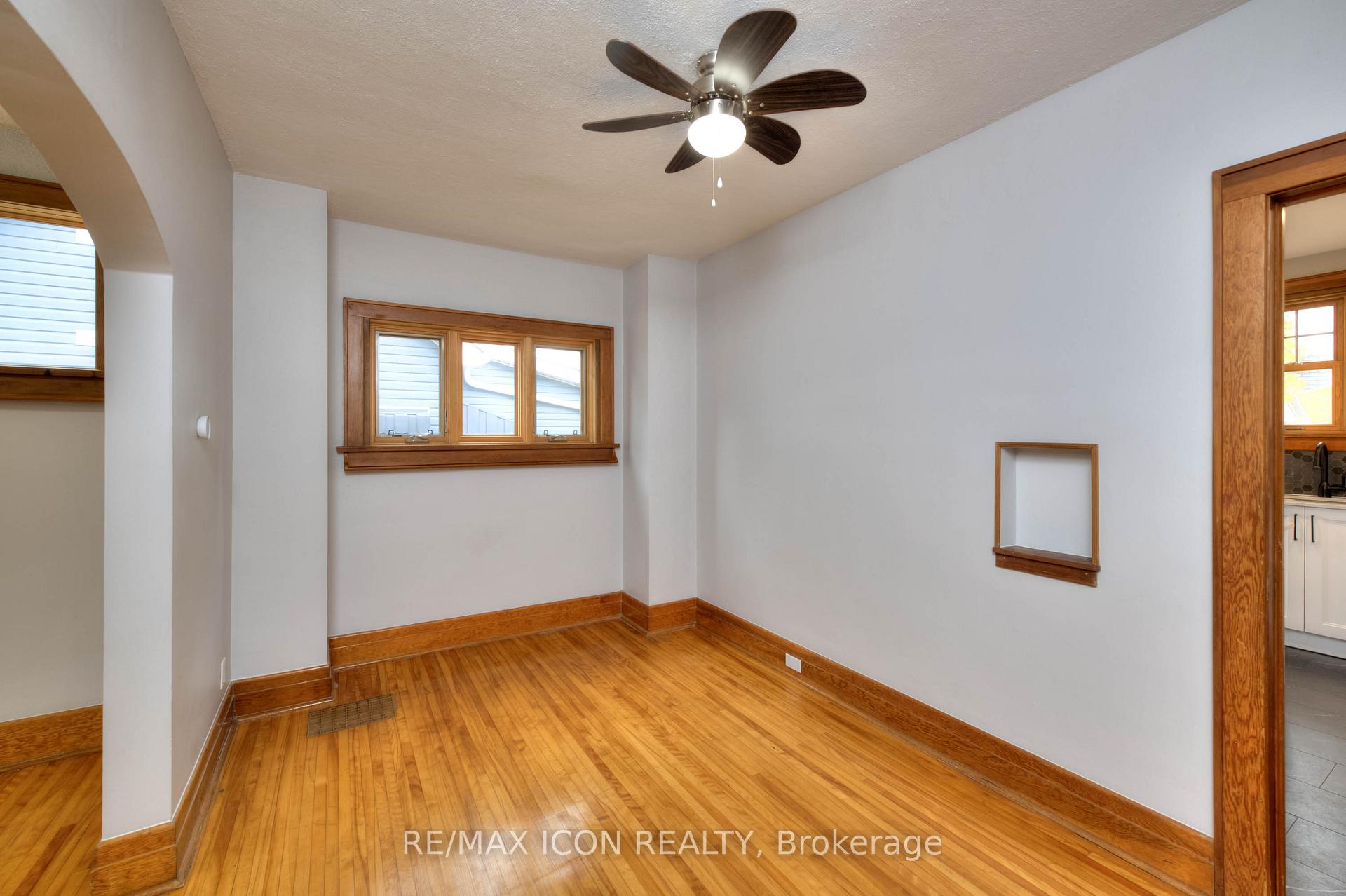 Photo 5 of 96 Spruce Street, Cambridge — HOMEH