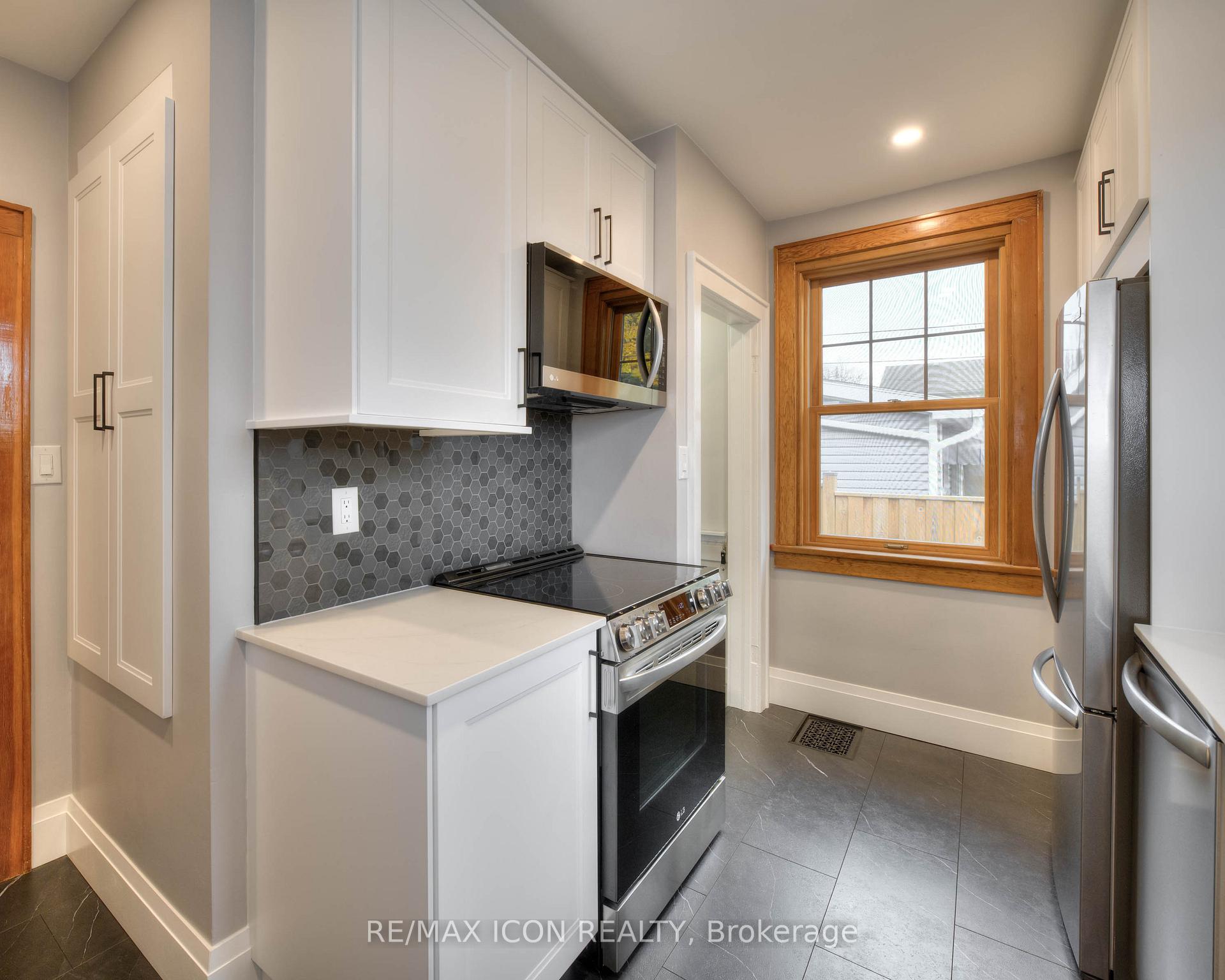 Photo 8 of 96 Spruce Street, Cambridge — HOMEH