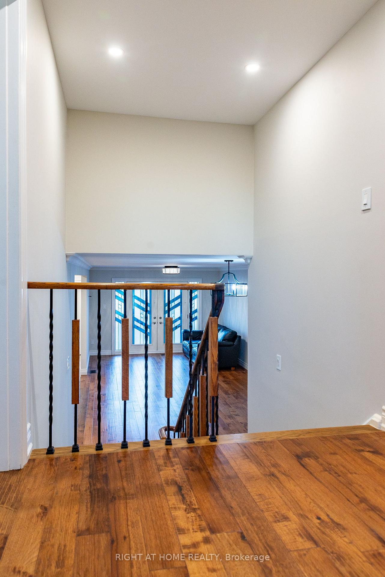 Photo 31 of 71 Agincourt Road, Vaughan, West Woodbridge — HOMEH