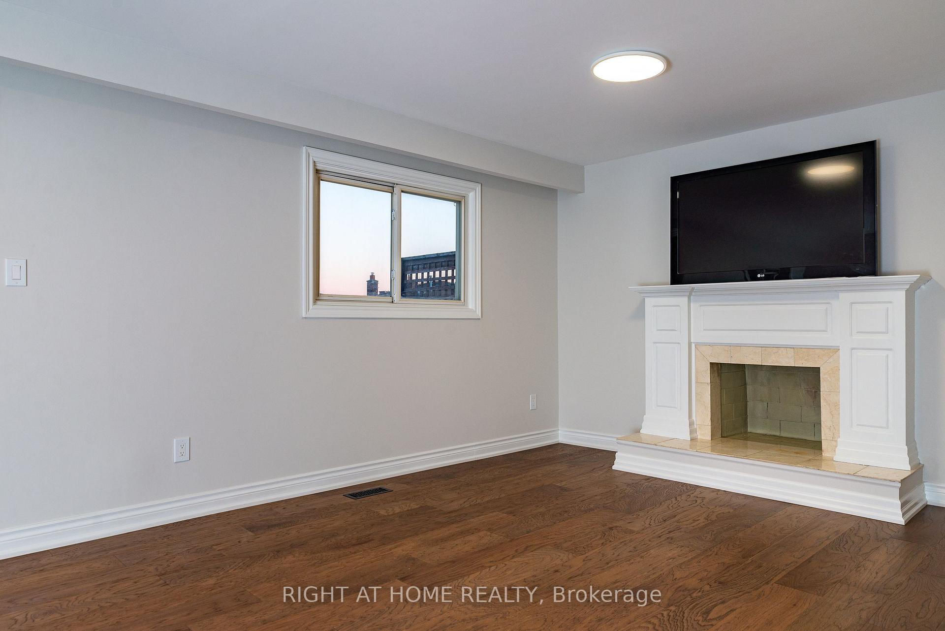 Photo 21 of 71 Agincourt Road, Vaughan, West Woodbridge — HOMEH