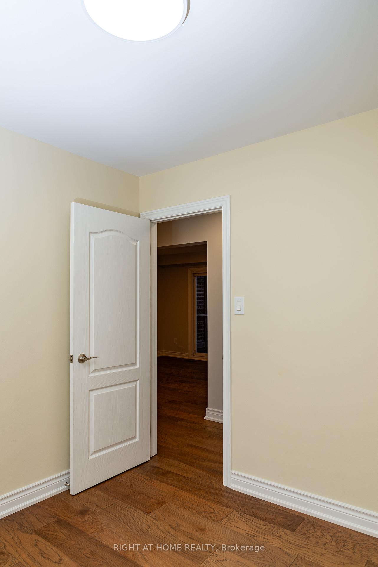 Photo 17 of 71 Agincourt Road, Vaughan, West Woodbridge — HOMEH