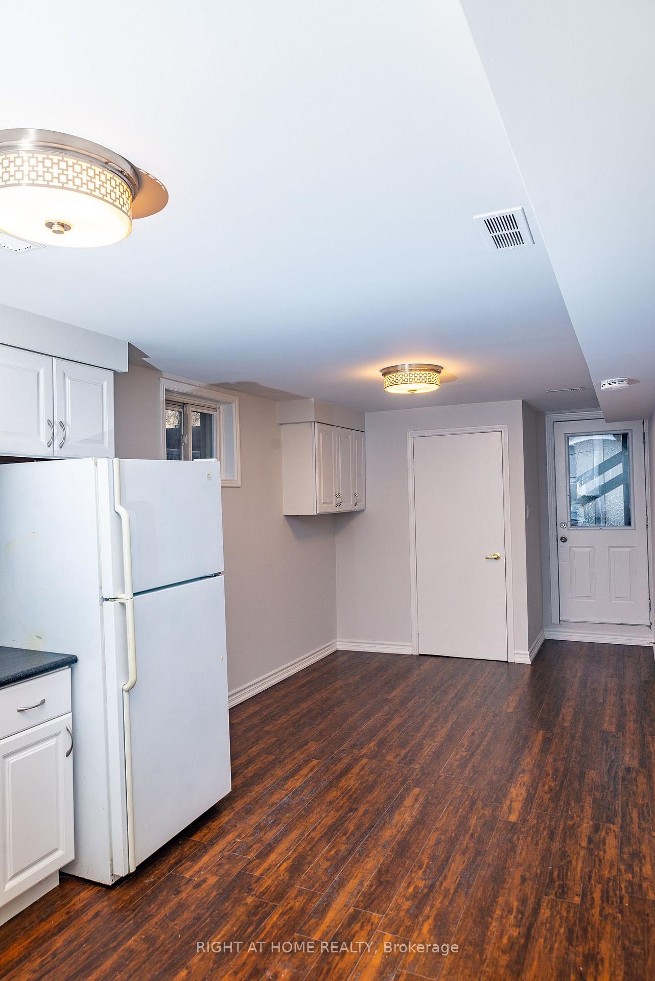 Photo 35 of 71 Agincourt Road, Vaughan, West Woodbridge — HOMEH