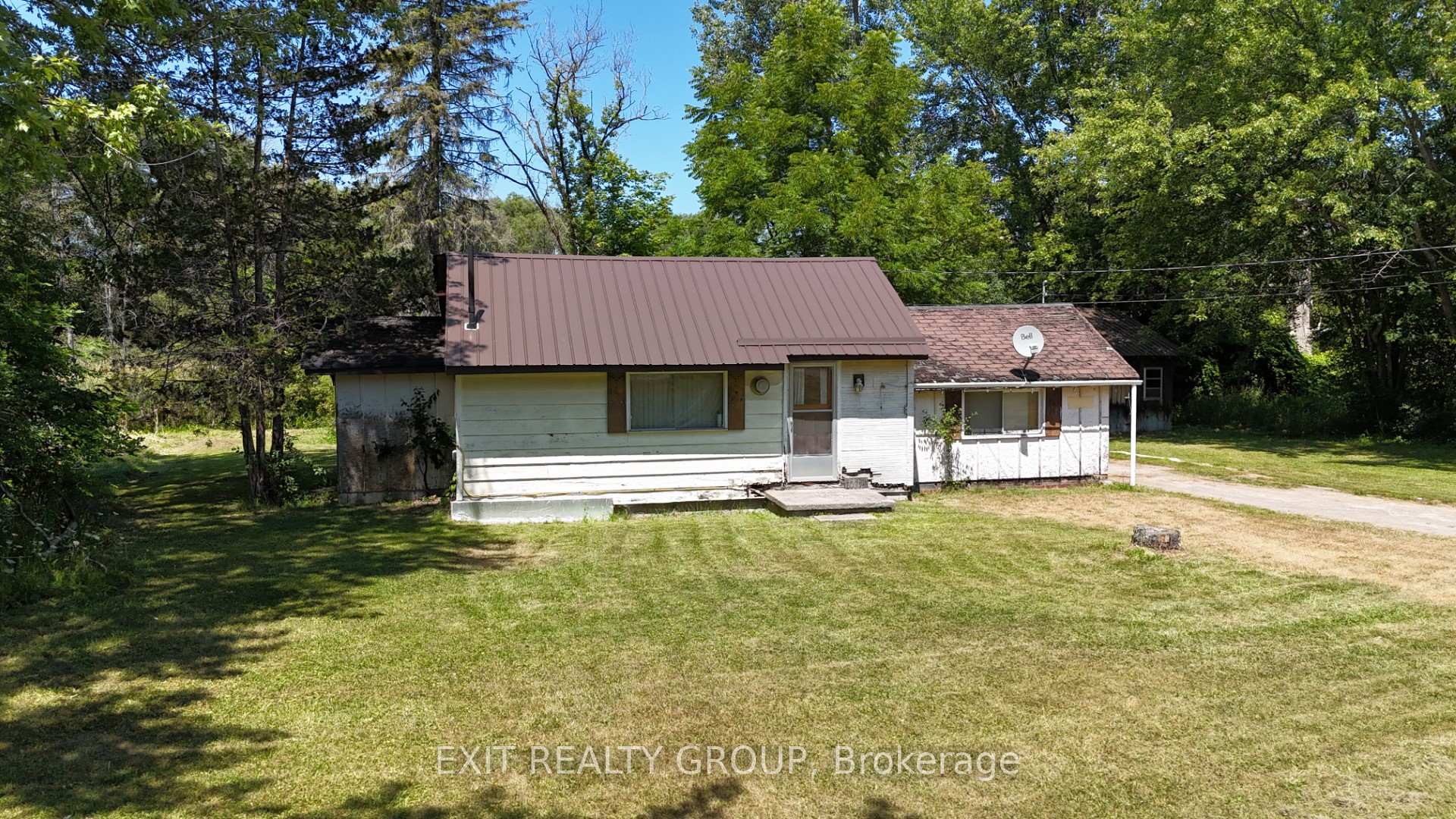 Photo 4 of 1238 Frankford Road, Quinte West, Sidney Ward — HOMEH