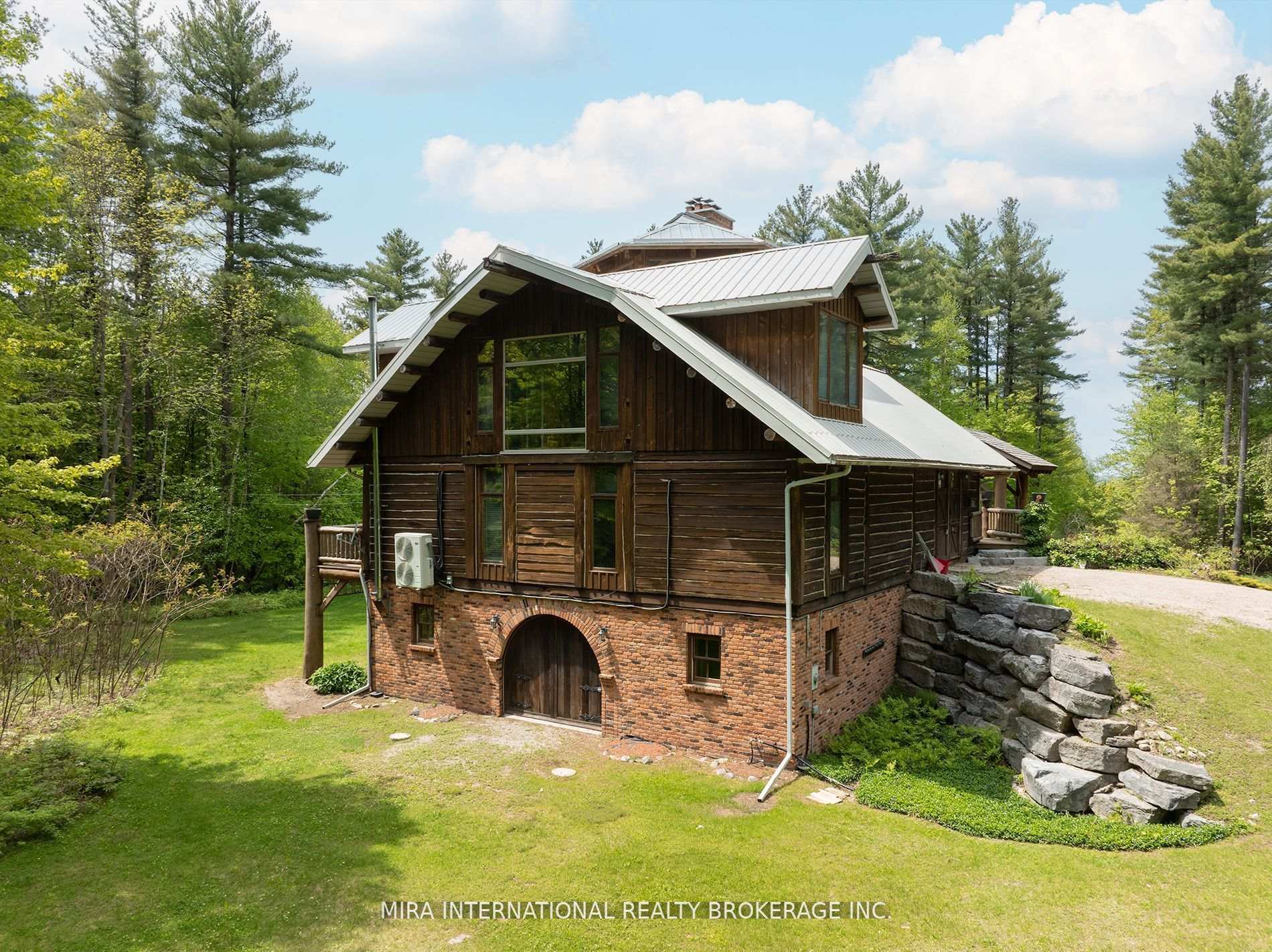 Photo 23 of 1400 Chemin Du Loup Road, Tiny, Rural Tiny — HOMEH