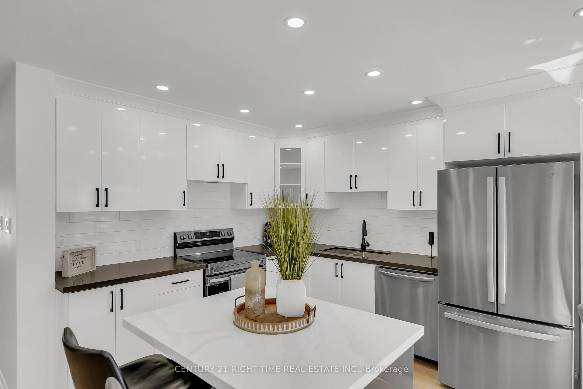 Photo 12 of 265 Pineglen Crescent, Kitchener — HOMEH