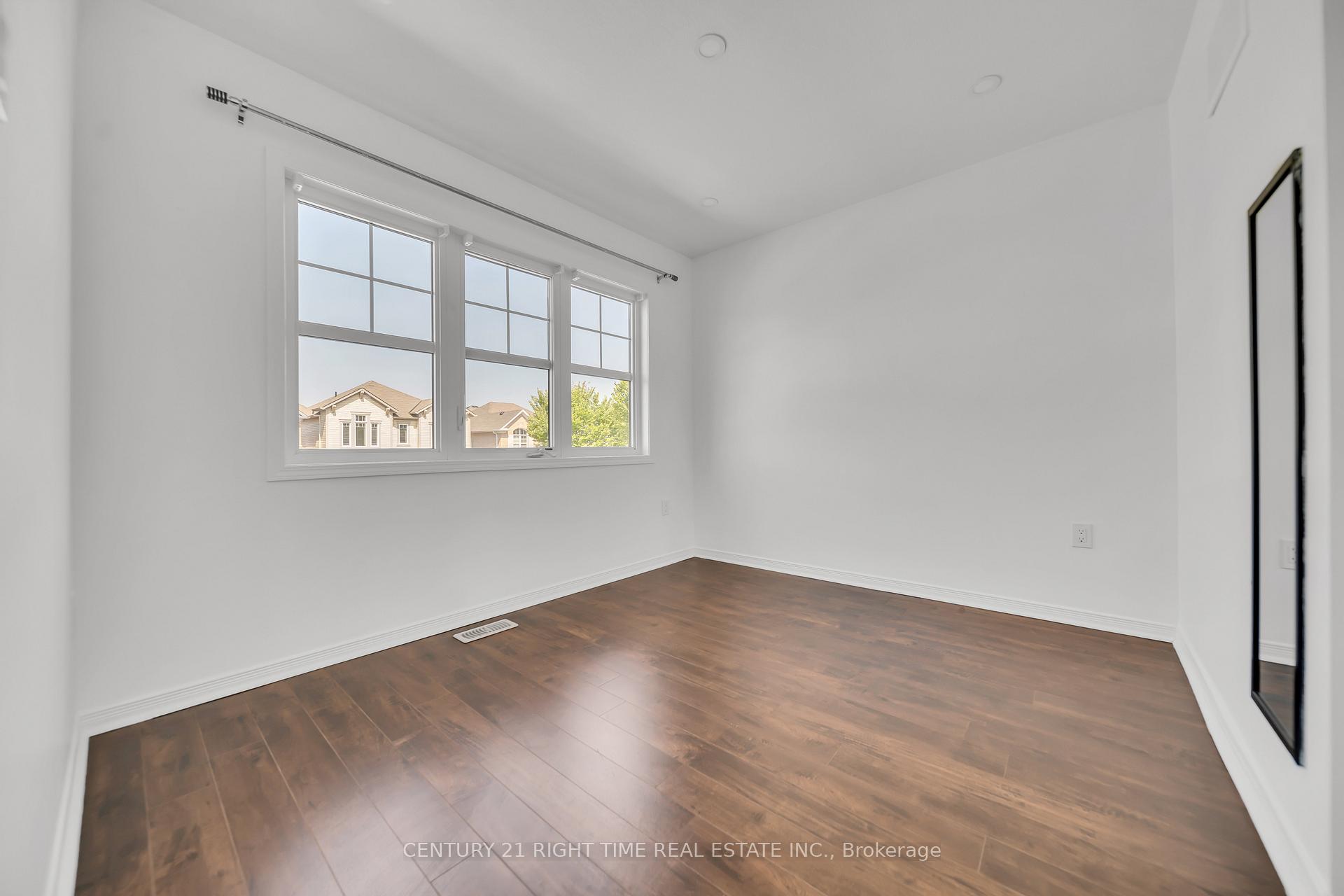 Photo 23 of 265 Pineglen Crescent, Kitchener — HOMEH