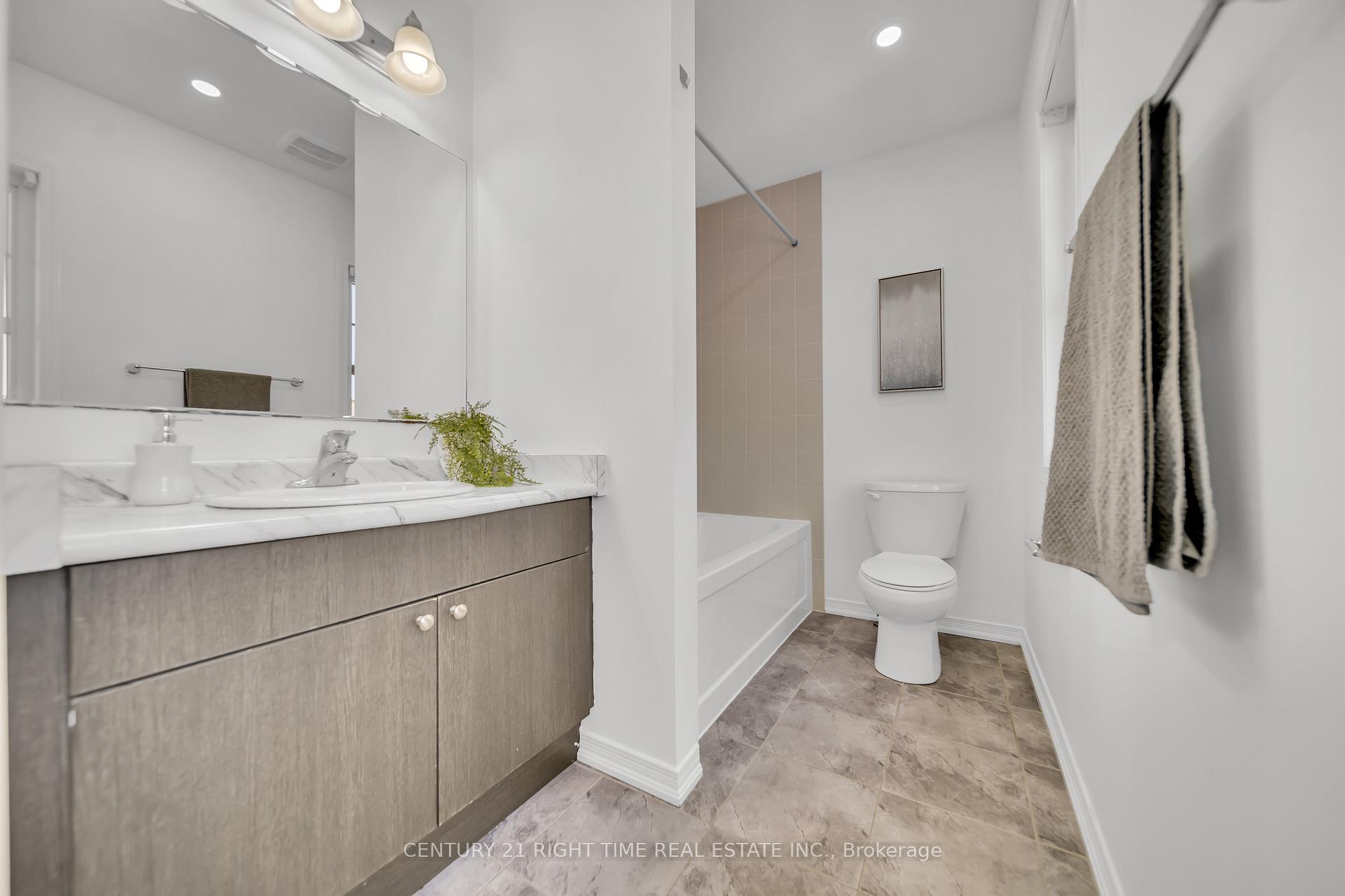 Photo 22 of 265 Pineglen Crescent, Kitchener — HOMEH