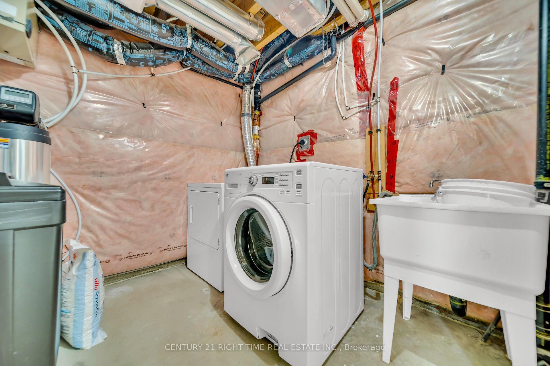 Photo 31 of 265 Pineglen Crescent, Kitchener — HOMEH