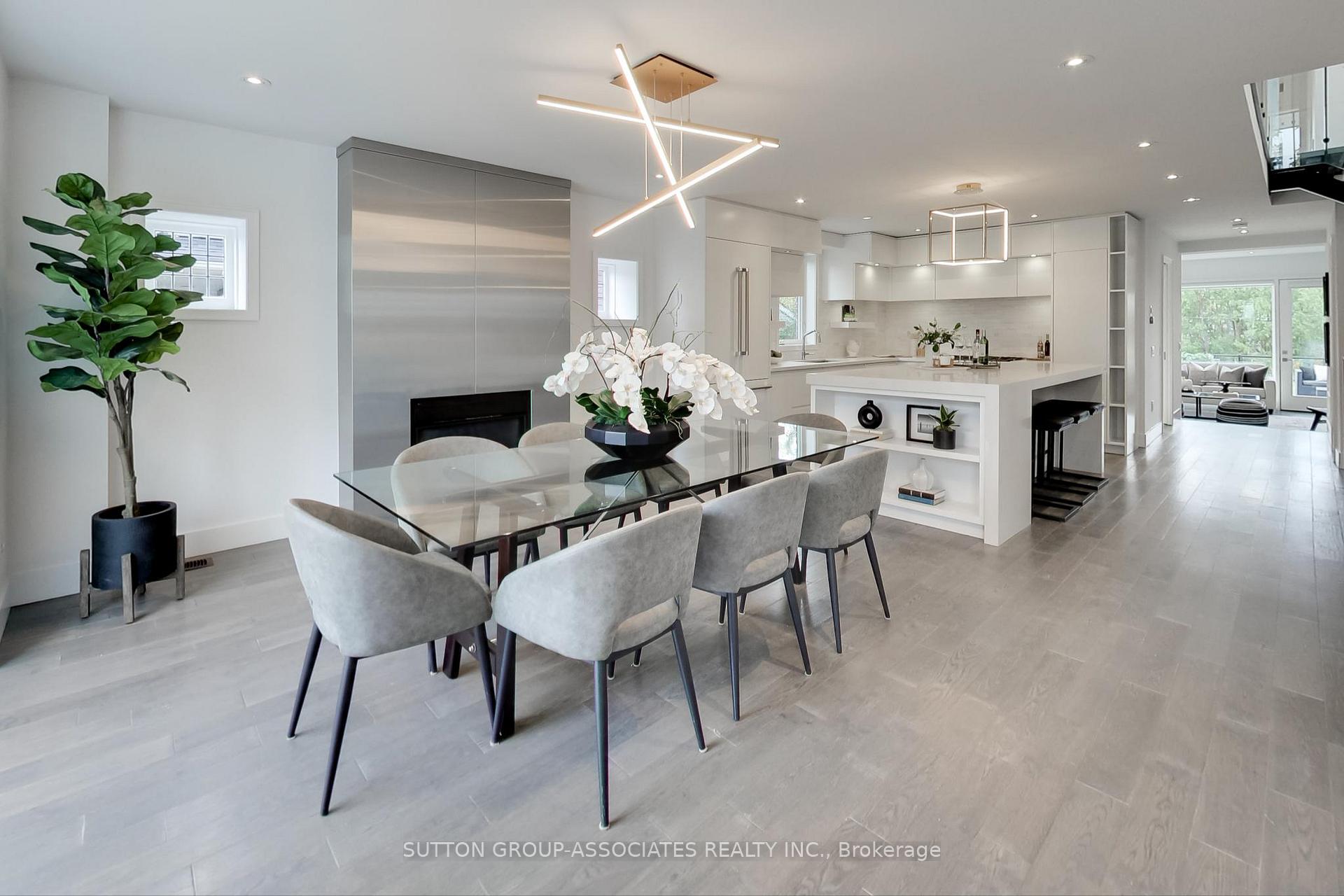 Photo 5 of 302 Winona Drive, Toronto, Oakwood Village — HOMEH