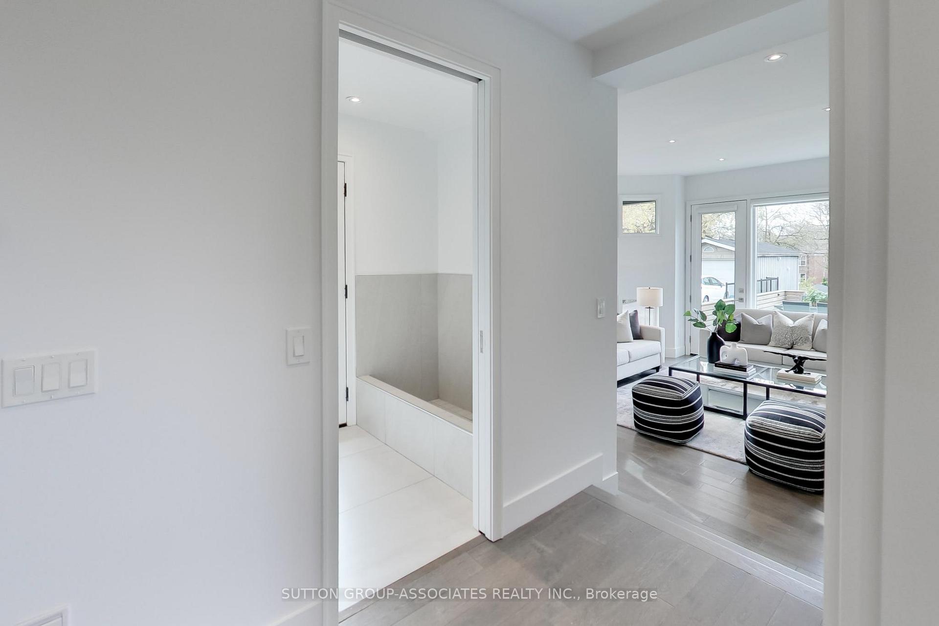 Photo 6 of 302 Winona Drive, Toronto, Oakwood Village — HOMEH