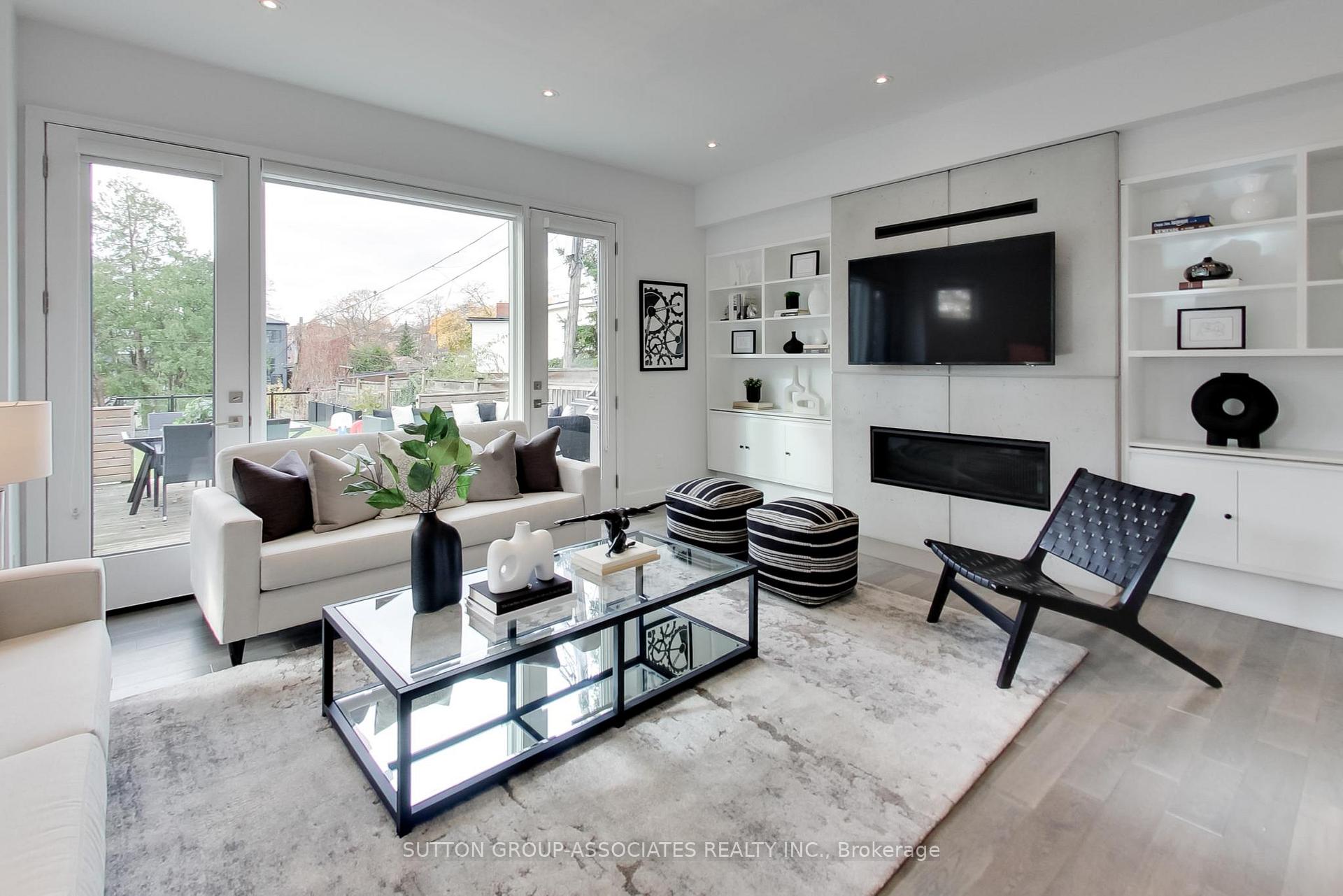Photo 10 of 302 Winona Drive, Toronto, Oakwood Village — HOMEH