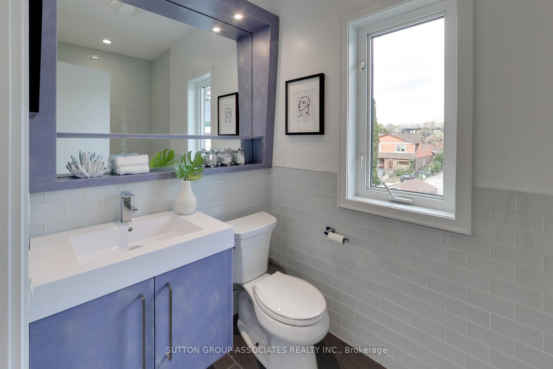 Photo 11 of 302 Winona Drive, Toronto, Oakwood Village — HOMEH