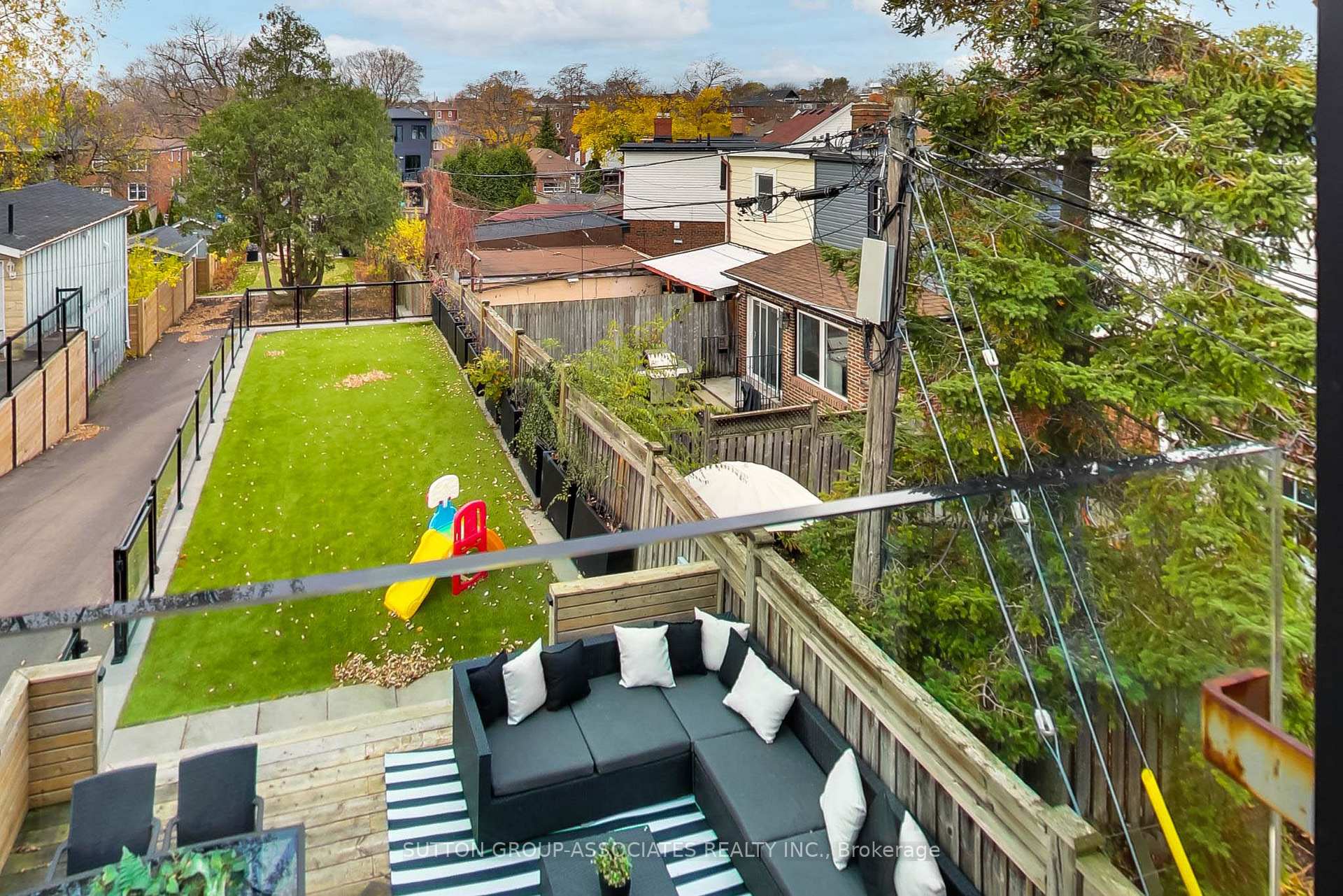 Photo 22 of 302 Winona Drive, Toronto, Oakwood Village — HOMEH