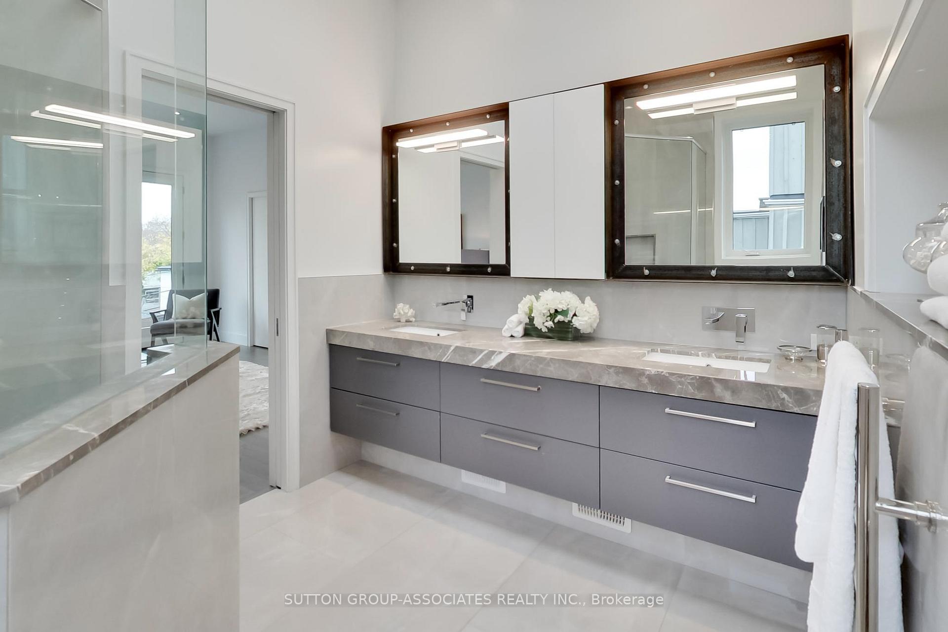 Photo 18 of 302 Winona Drive, Toronto, Oakwood Village — HOMEH