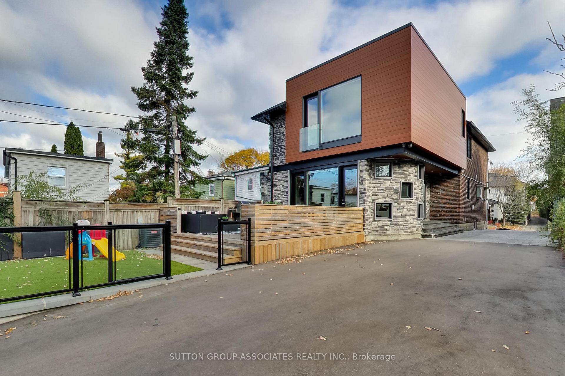 Photo 38 of 302 Winona Drive, Toronto, Oakwood Village — HOMEH