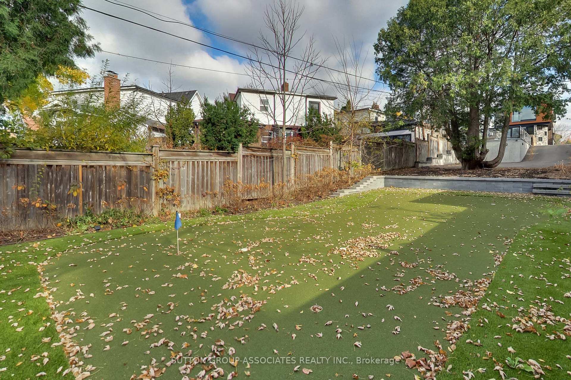Photo 30 of 302 Winona Drive, Toronto, Oakwood Village — HOMEH