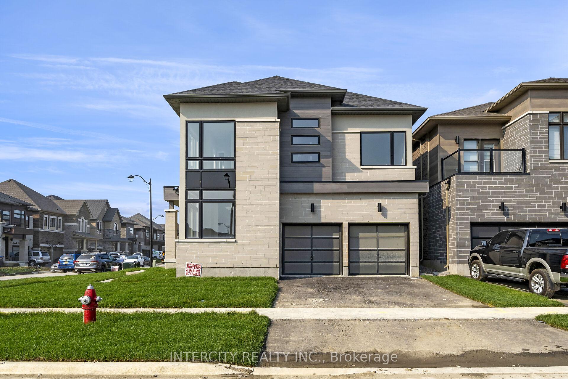Photo 3 of 29 Kessler Drive, Brampton, Sandringham-Wellington North — HOMEH