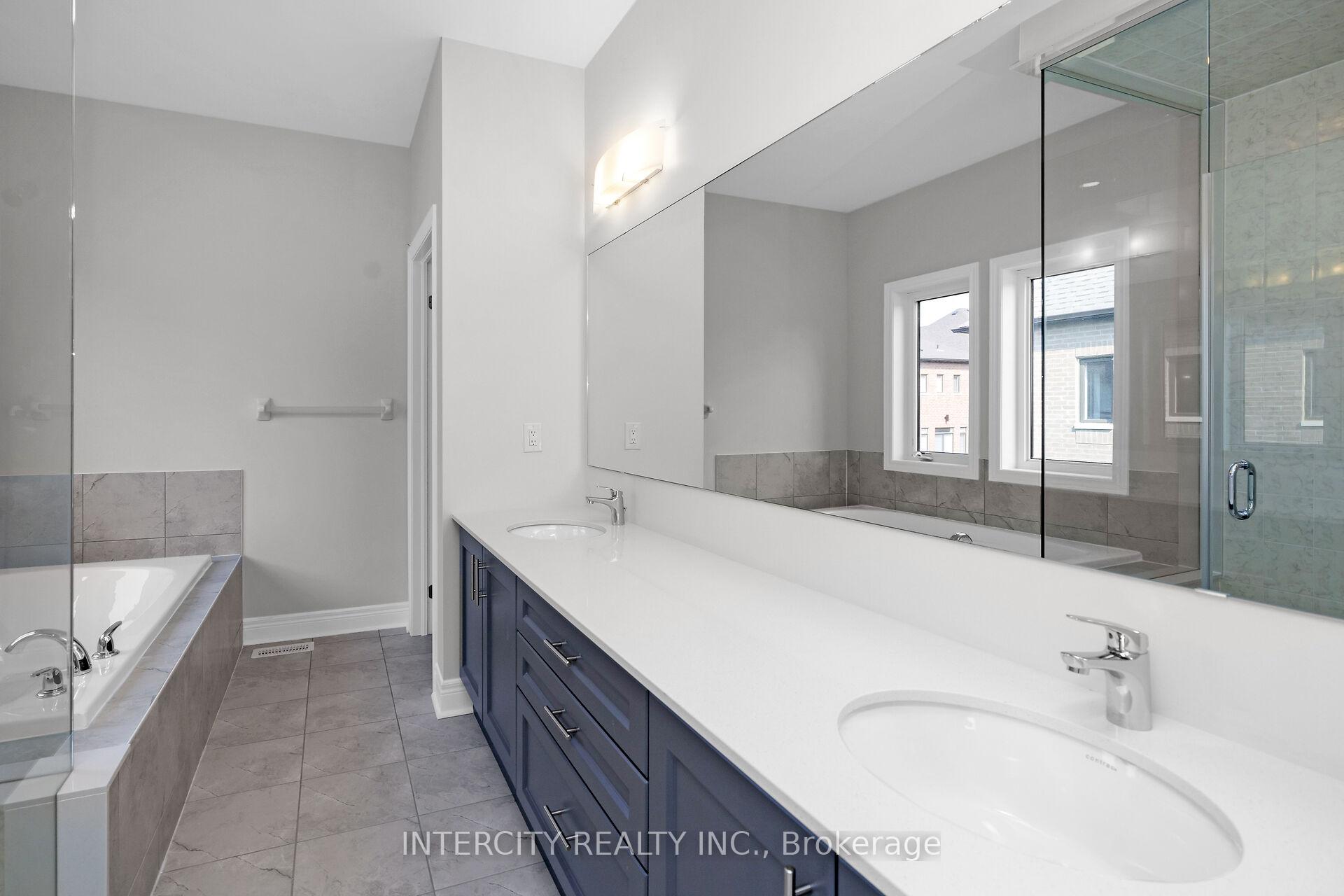 Photo 24 of 29 Kessler Drive, Brampton, Sandringham-Wellington North — HOMEH