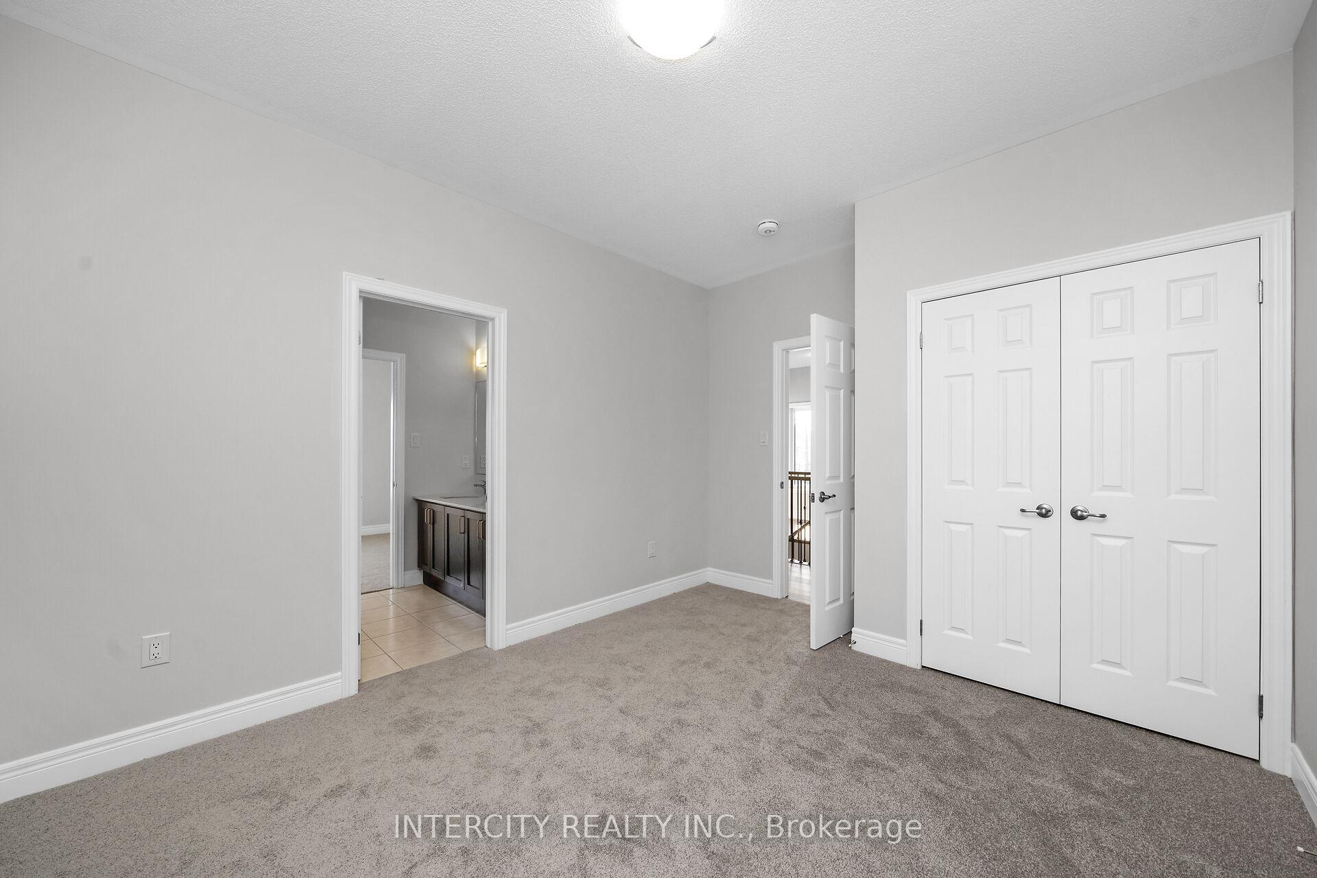 Photo 28 of 29 Kessler Drive, Brampton, Sandringham-Wellington North — HOMEH