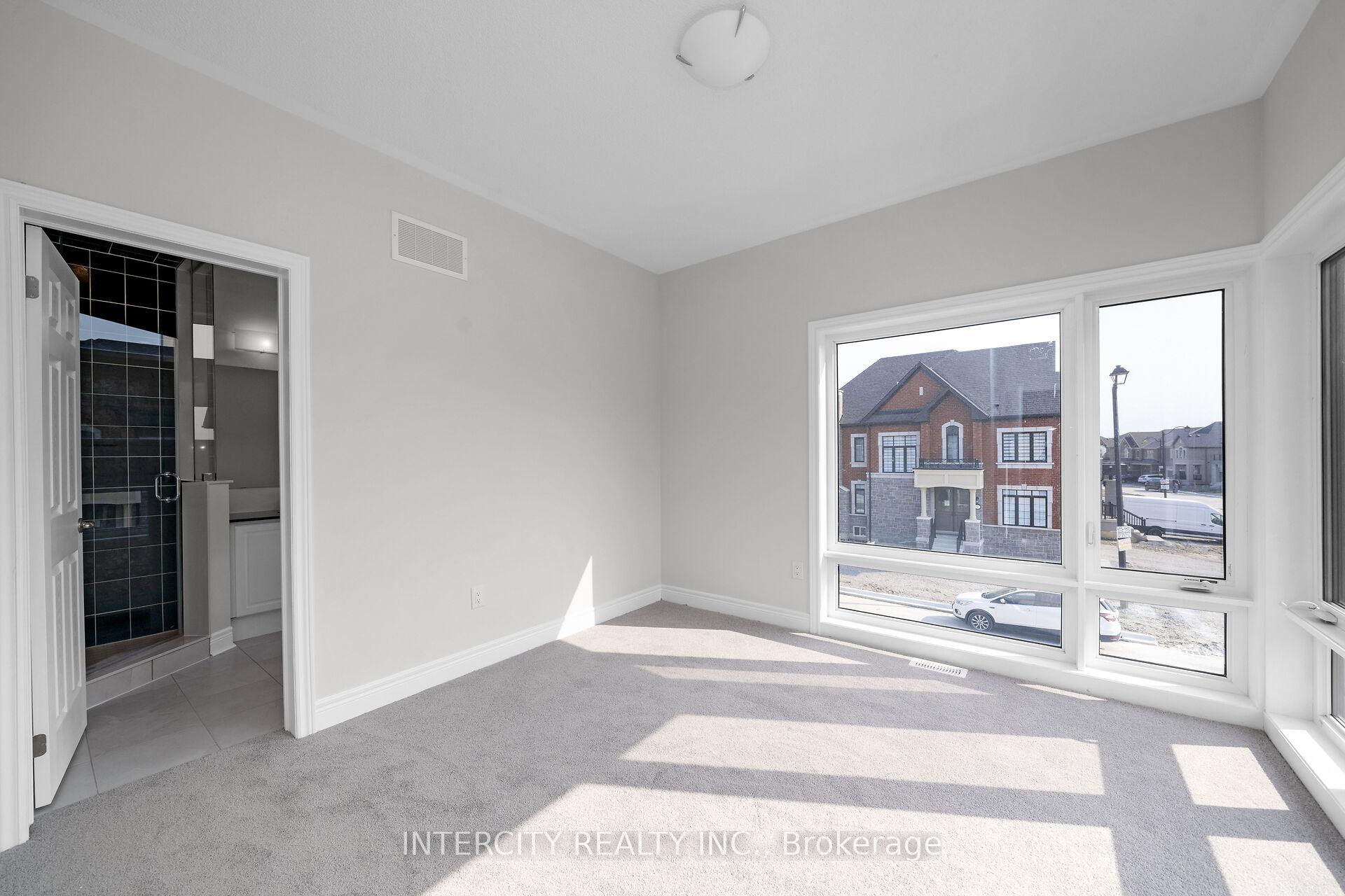Photo 26 of 29 Kessler Drive, Brampton, Sandringham-Wellington North — HOMEH