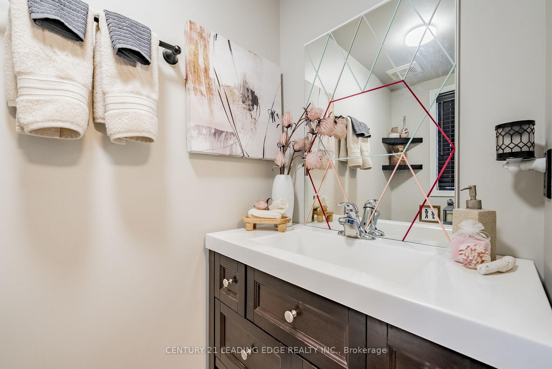 Photo 5 of 444 Ormond Drive, Oshawa, Samac — HOMEH