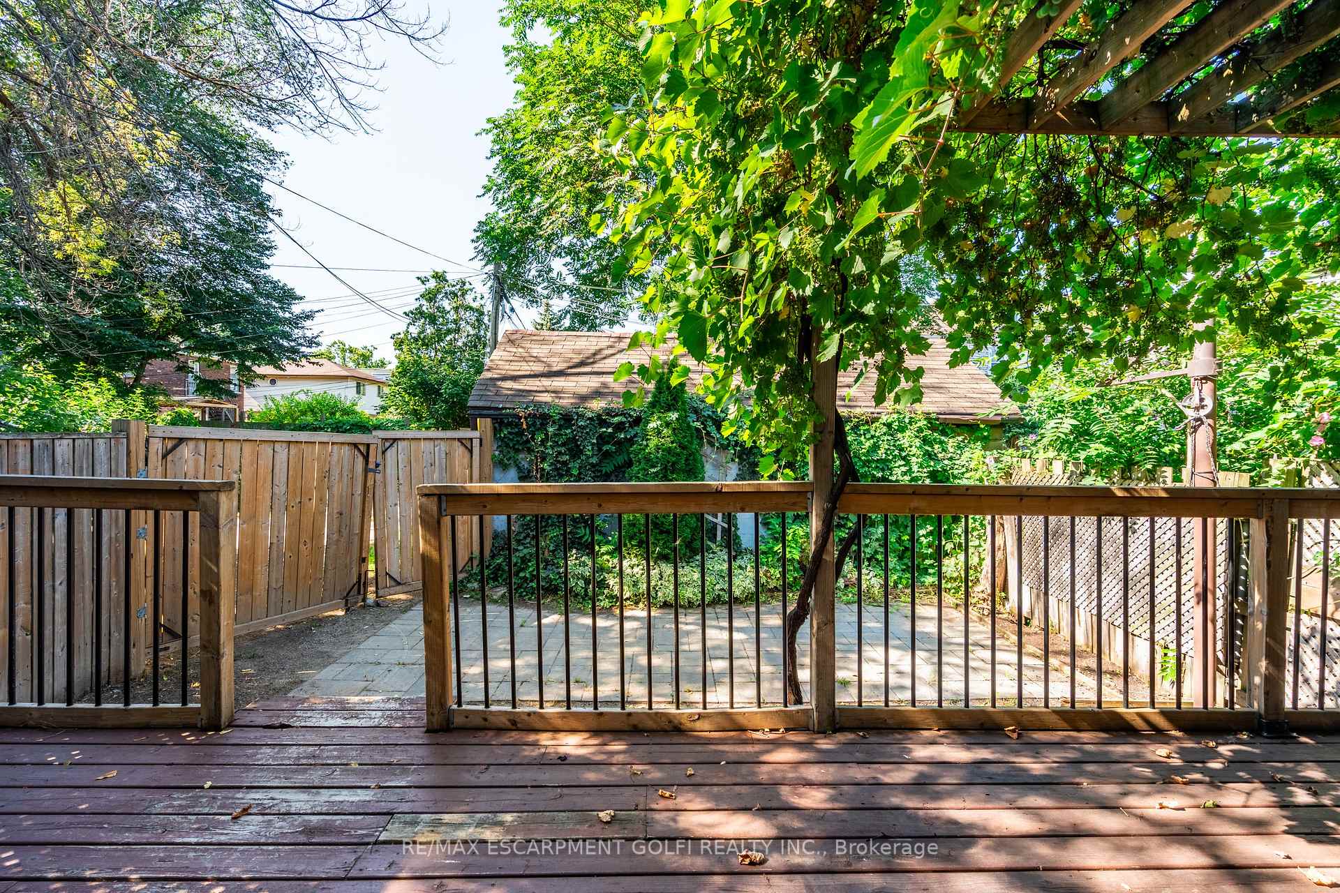 Photo 26 of 1124 Cannon Street E, Hamilton, Crown Point — HOMEH