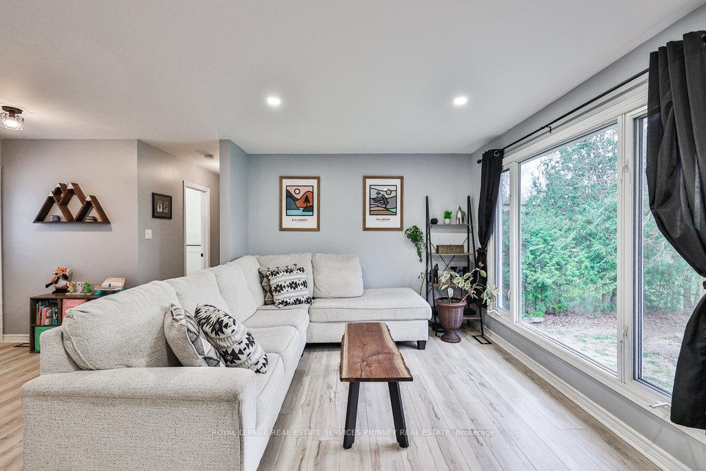 Photo 11 of 25 Nicholson Drive, Uxbridge, Rural Uxbridge — HOMEH