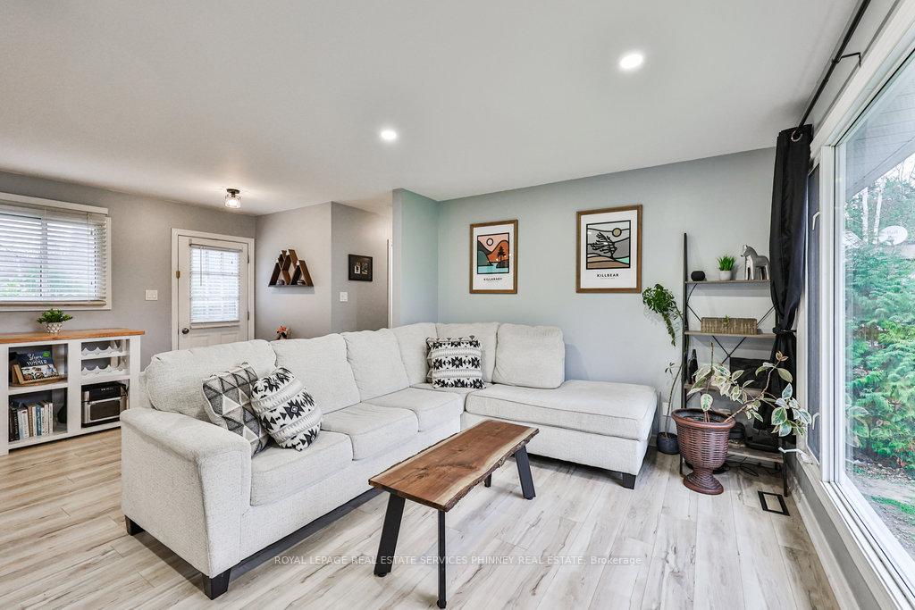 Photo 8 of 25 Nicholson Drive, Uxbridge, Rural Uxbridge — HOMEH
