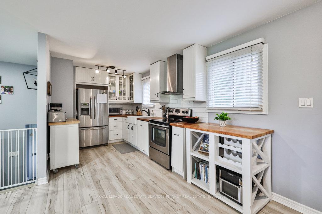 Photo 9 of 25 Nicholson Drive, Uxbridge, Rural Uxbridge — HOMEH