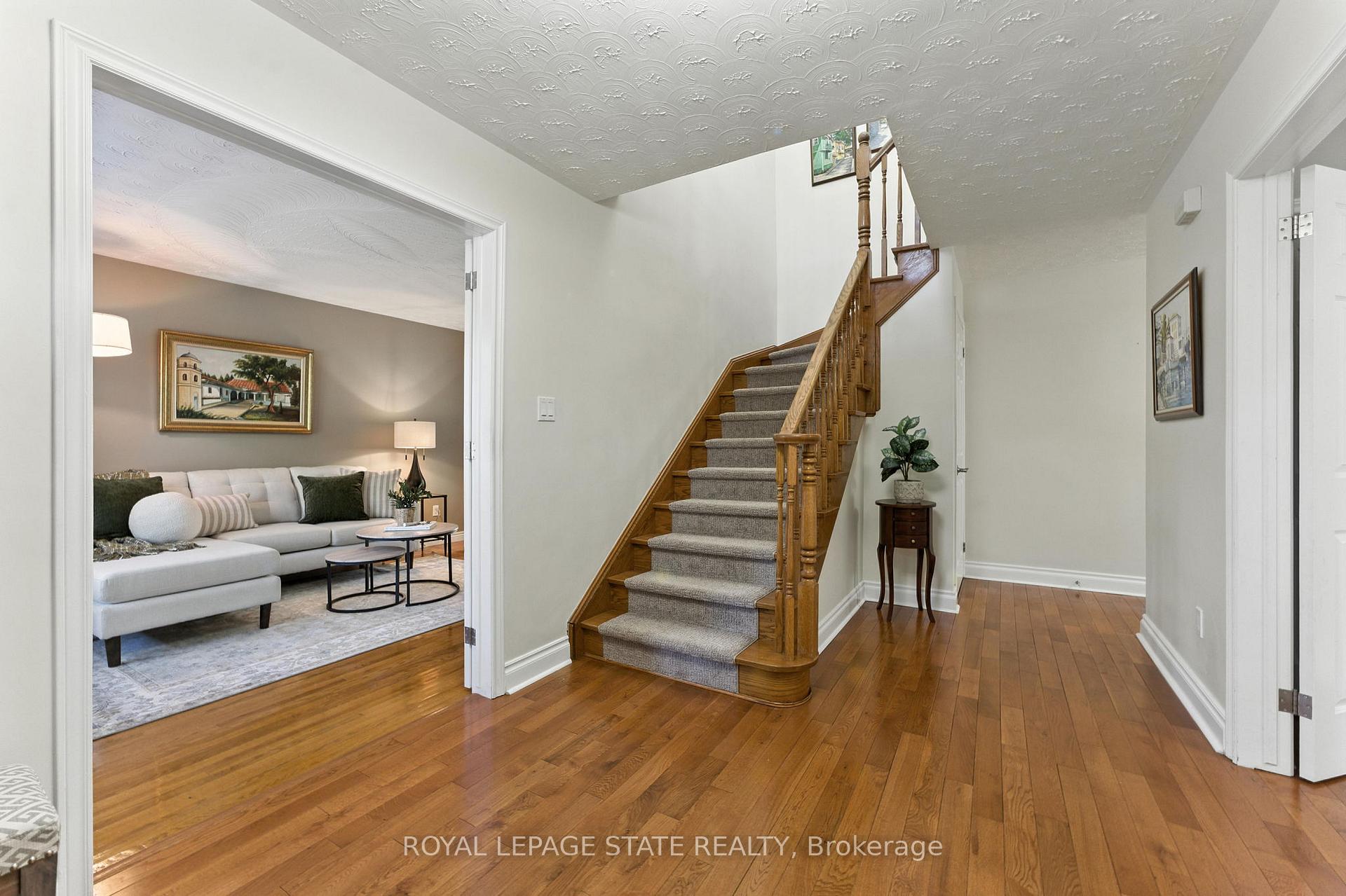 Photo 8 of 286 Lloyminn Avenue, Hamilton, Ancaster — HOMEH