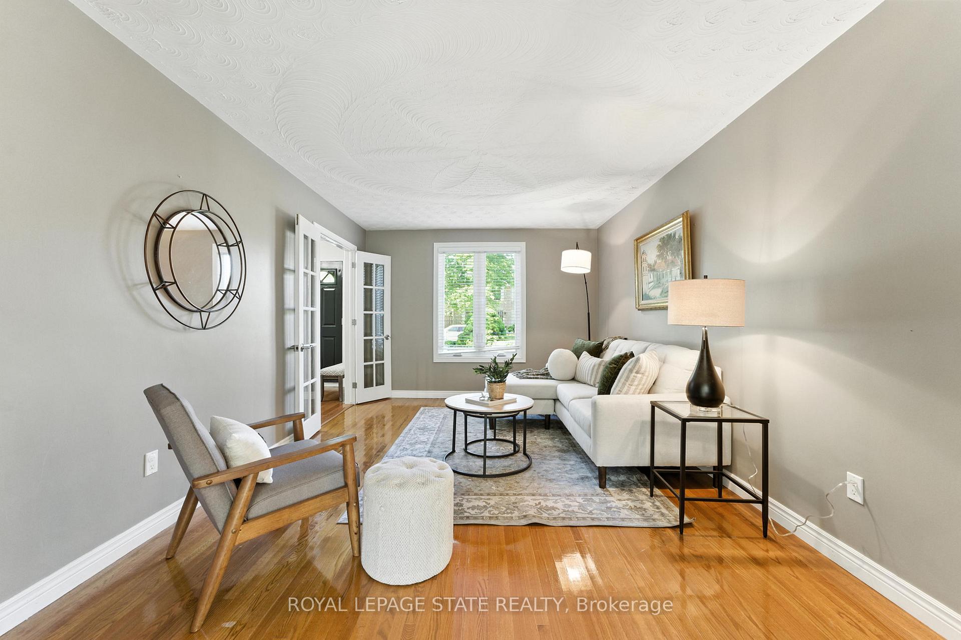 Photo 4 of 286 Lloyminn Avenue, Hamilton, Ancaster — HOMEH