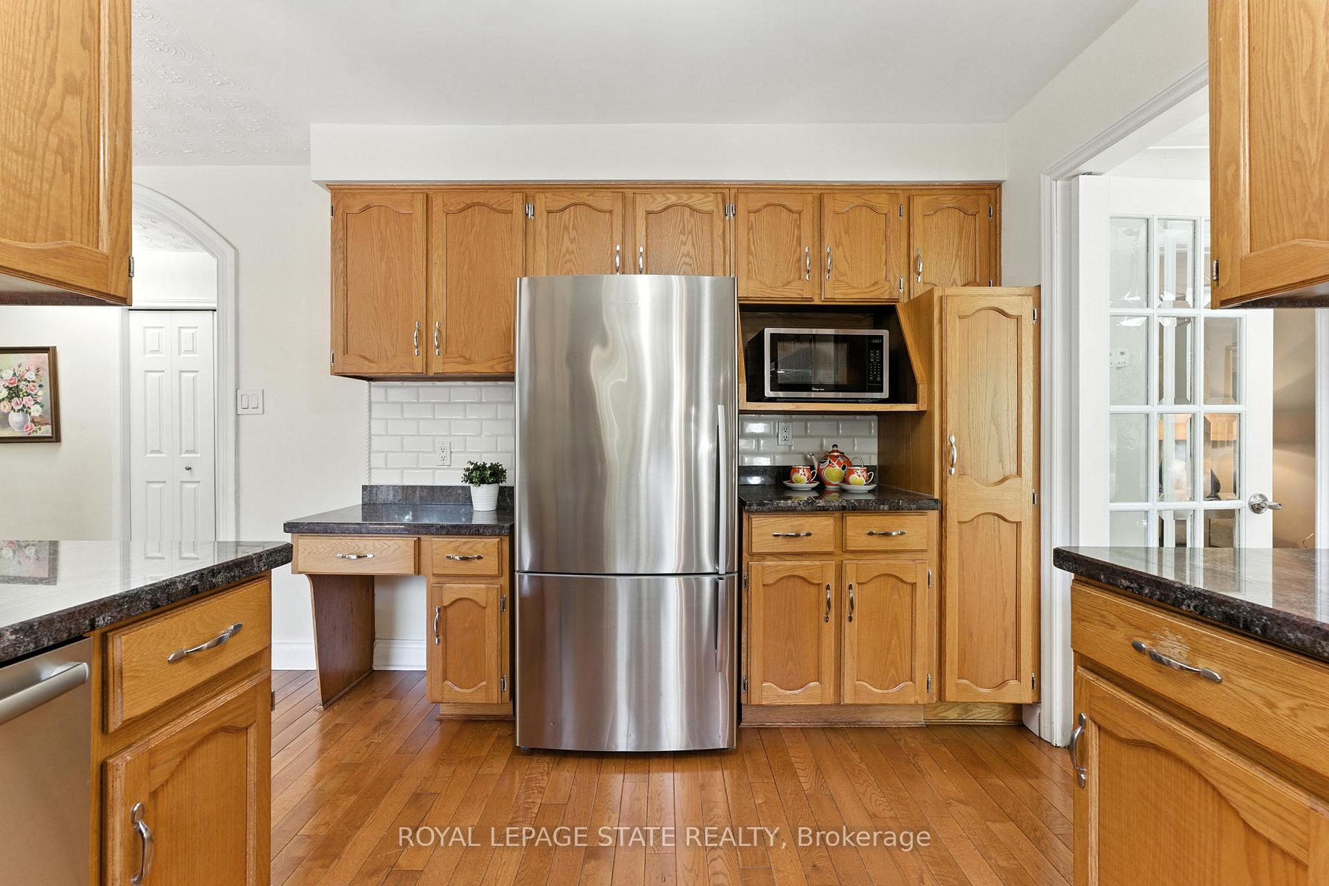 Photo 11 of 286 Lloyminn Avenue, Hamilton, Ancaster — HOMEH