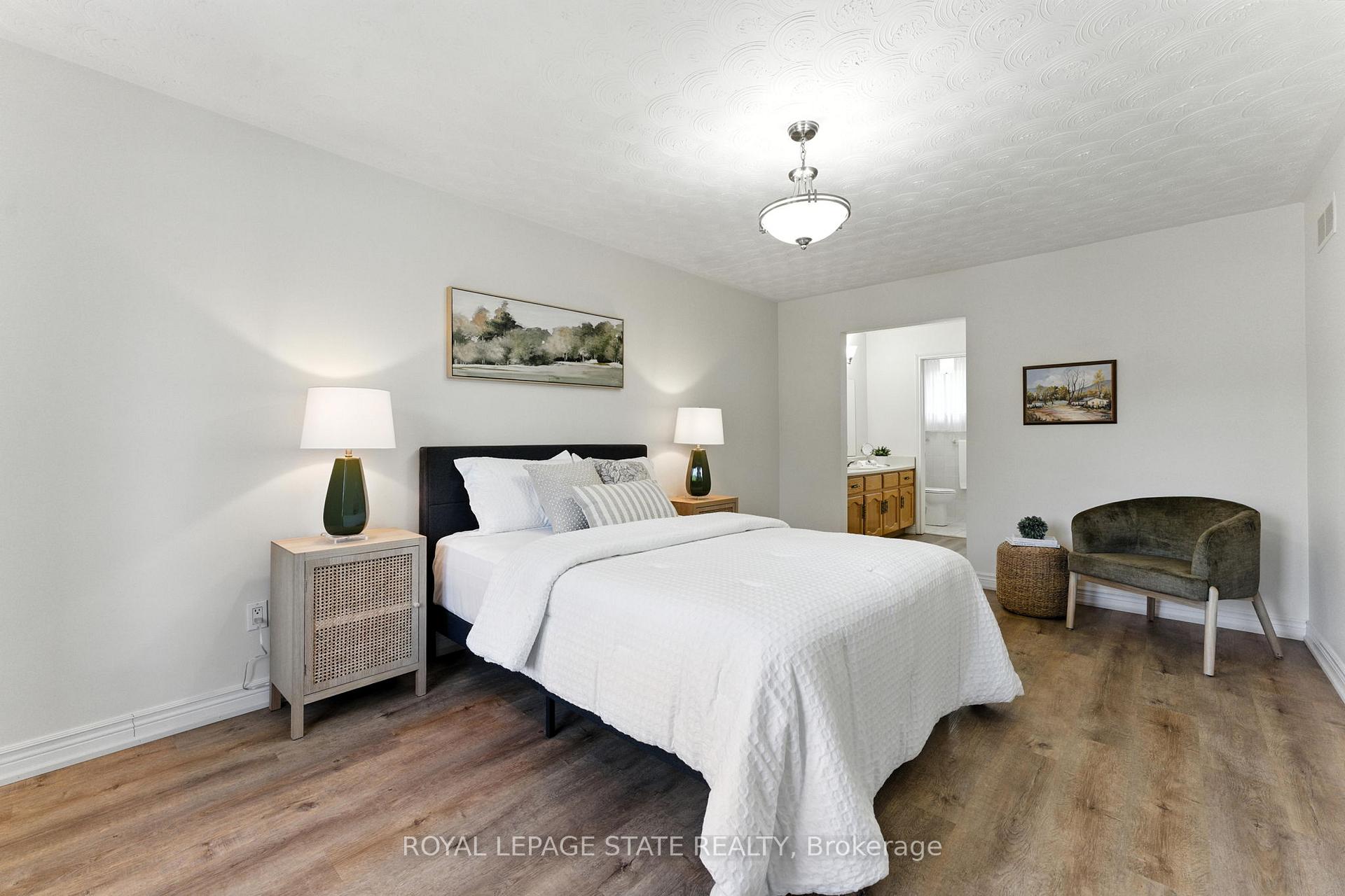 Photo 15 of 286 Lloyminn Avenue, Hamilton, Ancaster — HOMEH