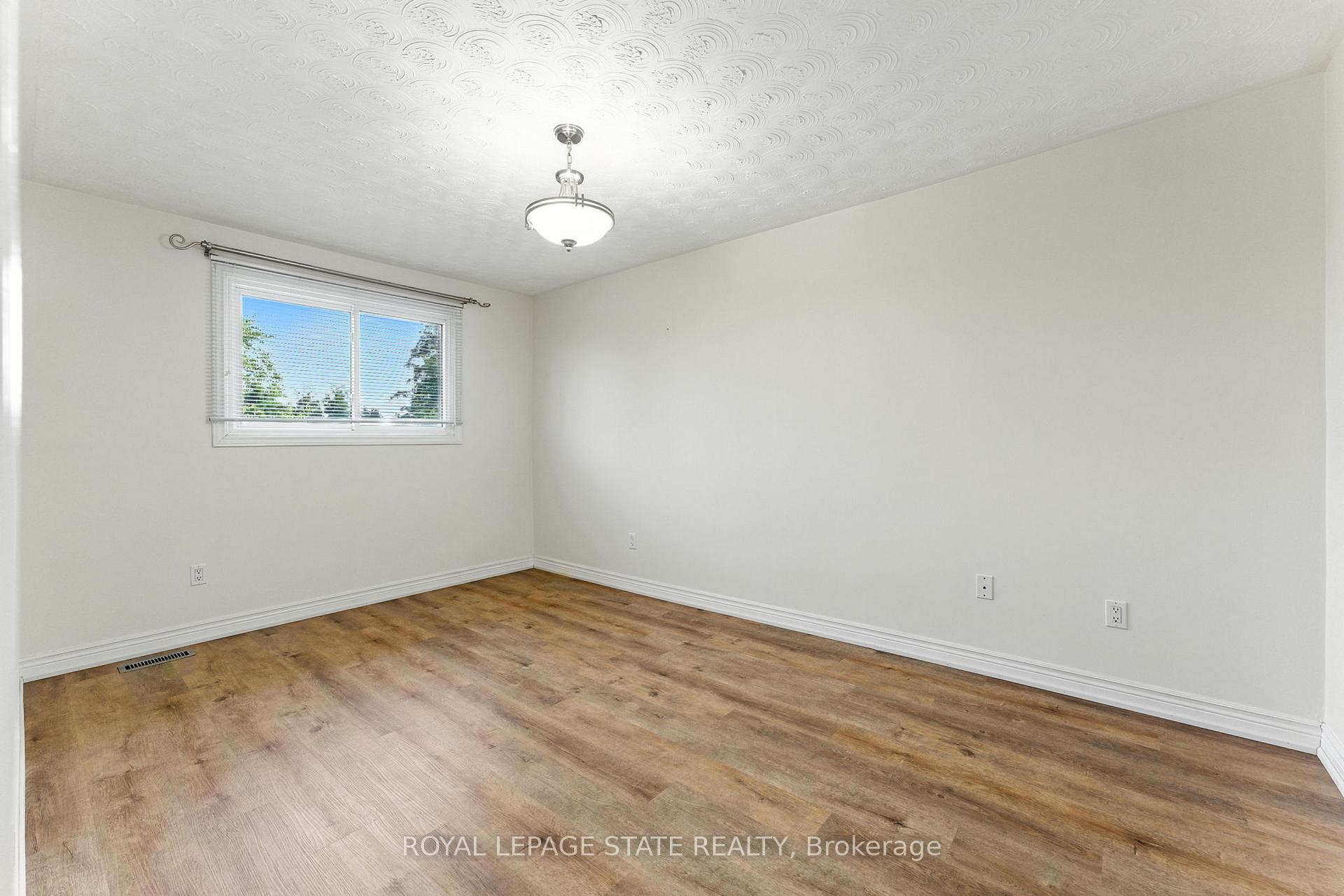 Photo 24 of 286 Lloyminn Avenue, Hamilton, Ancaster — HOMEH